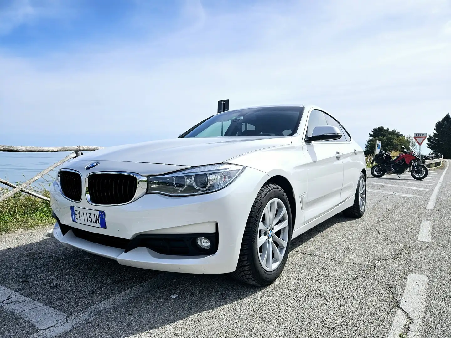 BMW 318 BMW 318 Gran Turismo Business Auto - Bianca bijela - 2