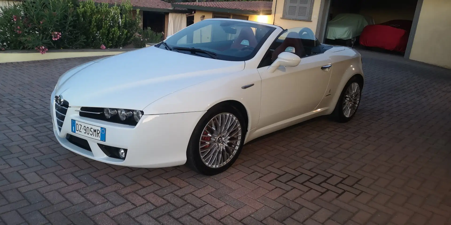 Alfa Romeo Spider 1750 tbi 200cv - 1