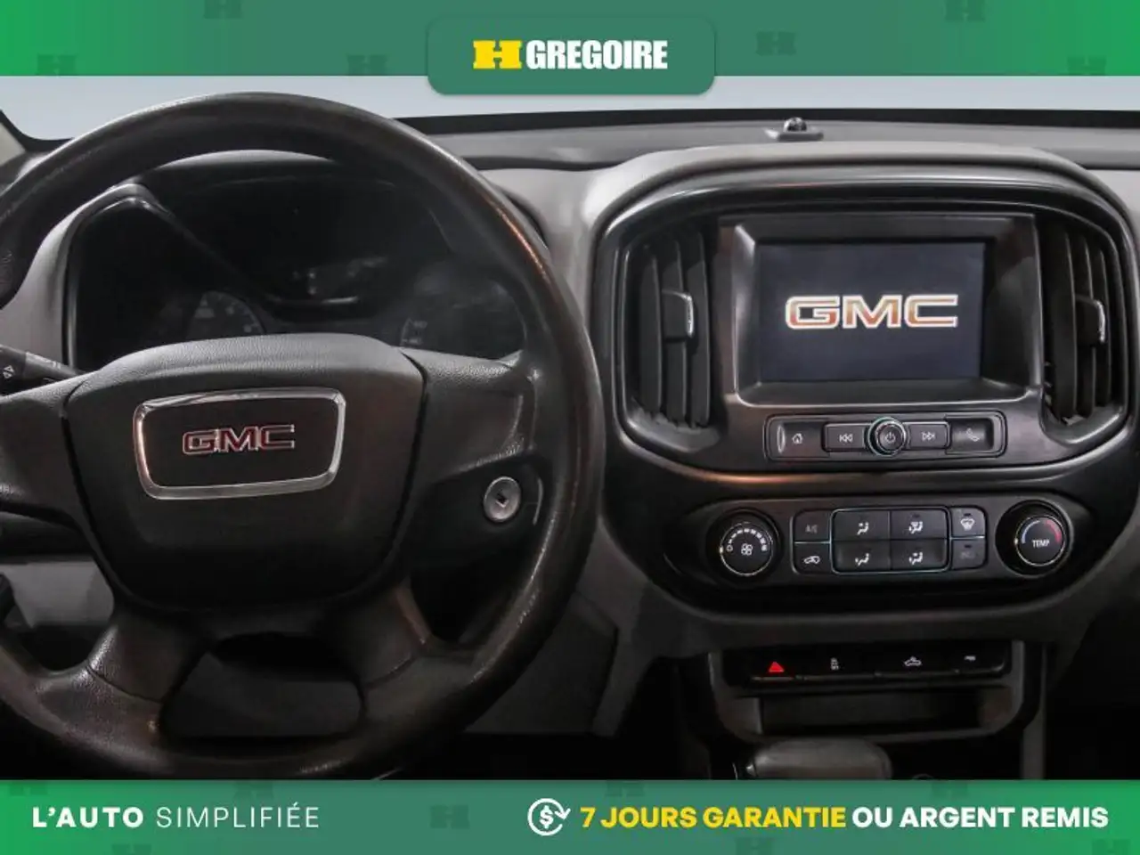 GMC Canyon photo GMC Canyon