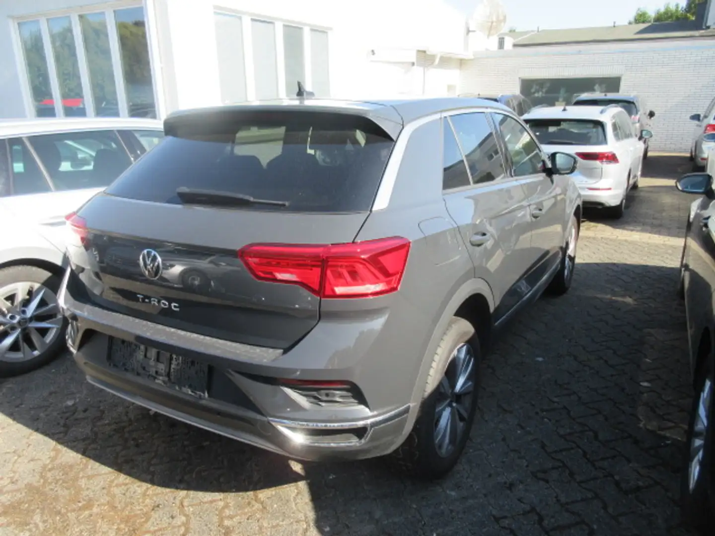 Volkswagen T-Roc Style 1.0 TSI NAVI ALU APS SITZHEIZUNG CLIMATRONIC Grau - 2