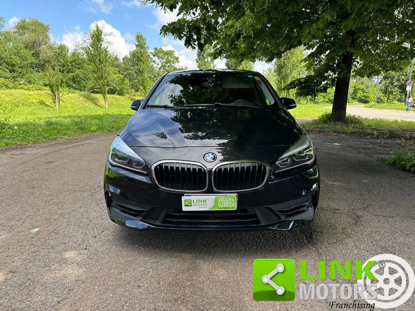 BMW 218 i Active Tourer Business Nero - 2