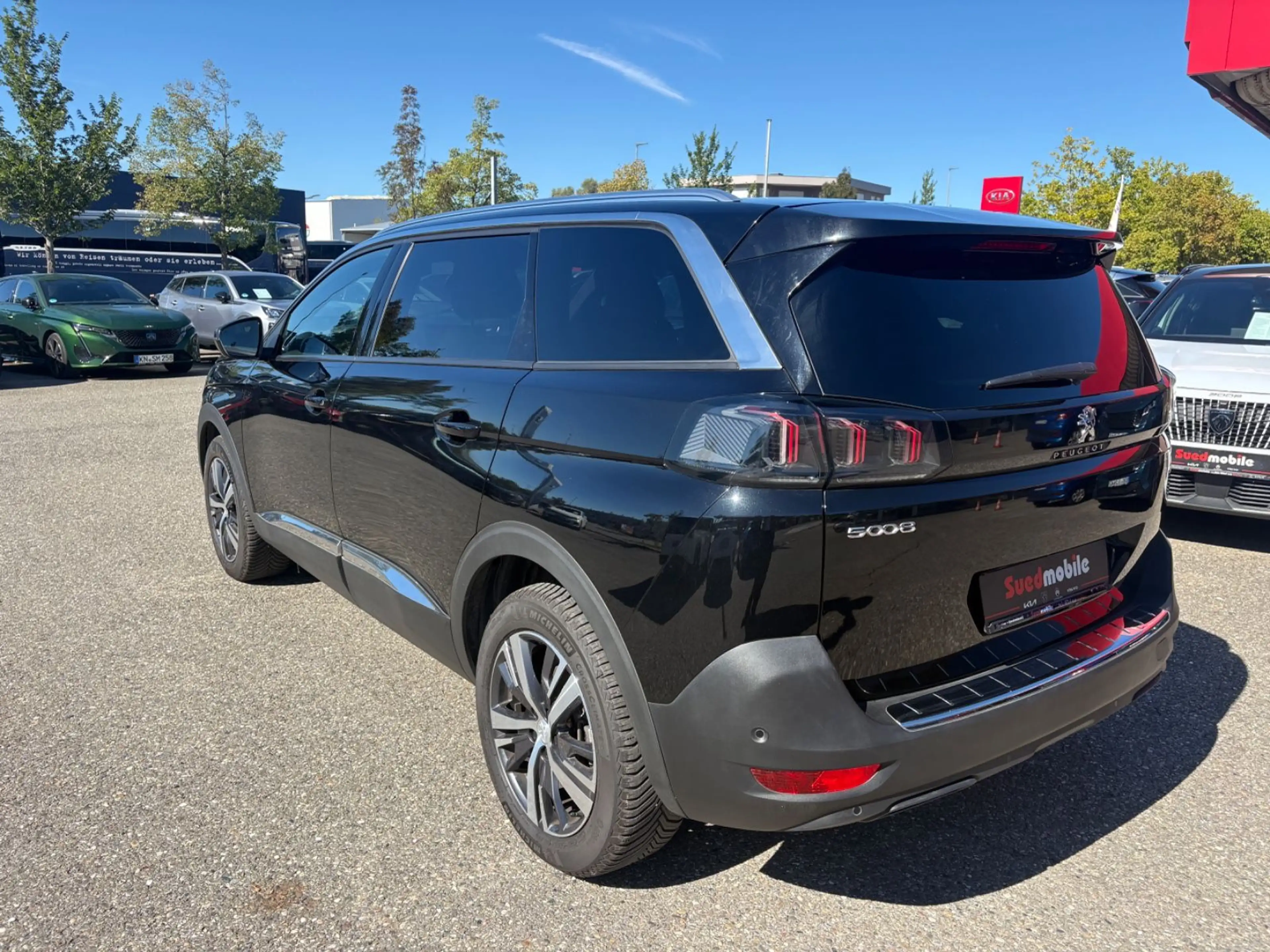Peugeot 5008 PureTech 130 Stop & Start Allure Pack — photo 10