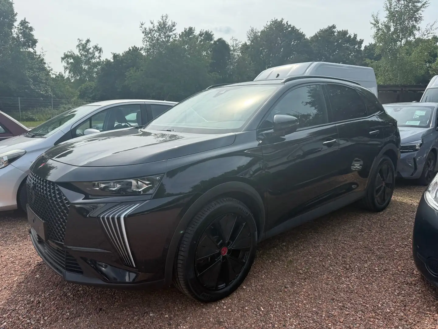 DS Automobiles DS 7 Crossback E-Tense 300 Performance Line + 4 Černá - 1