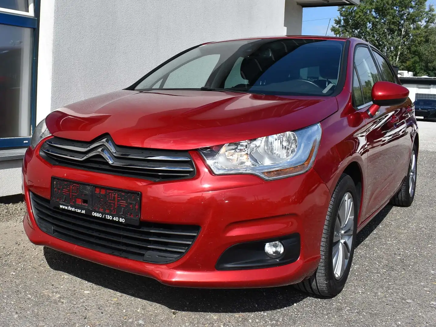 Citroen C4 Tendance 1,6Diesel Rot - 1