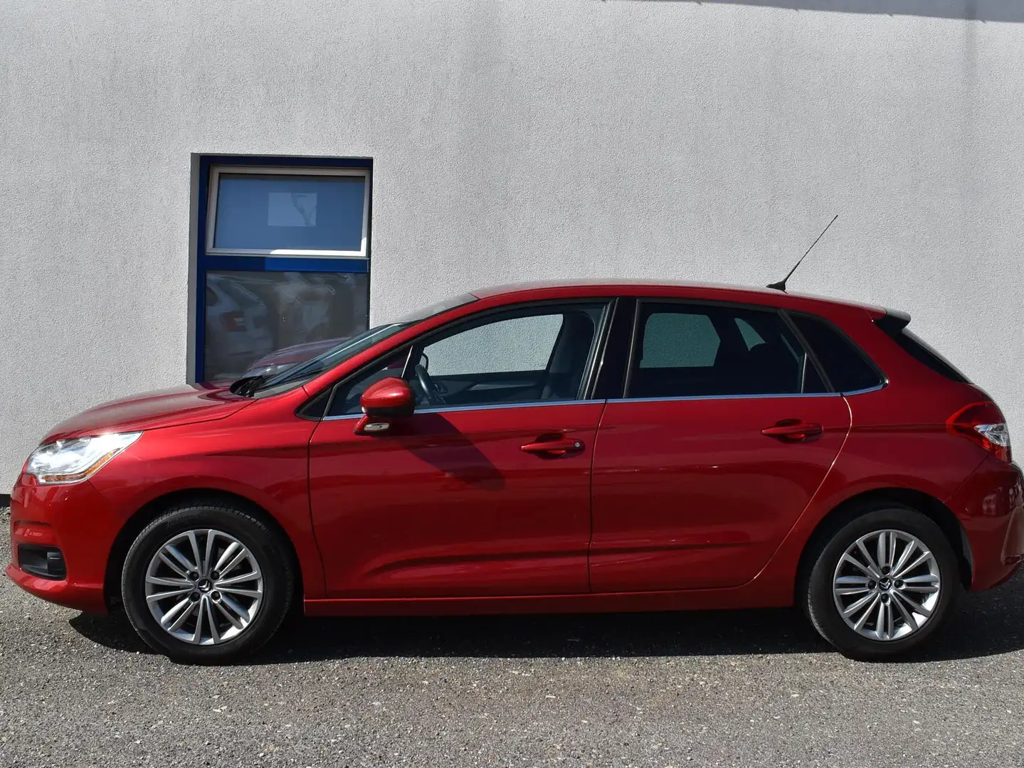 Citroen C4 Tendance 1,6Diesel Rot - 2