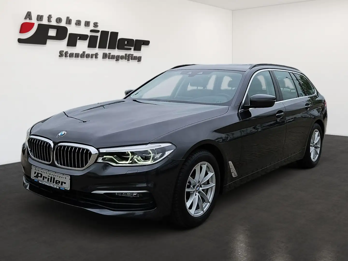 BMW 530 i Touring xDrive/NAVI/LED/HUD/LiveCockpit Grau - 1