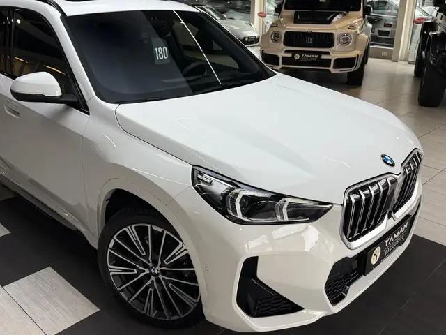 BMW X1 view 5