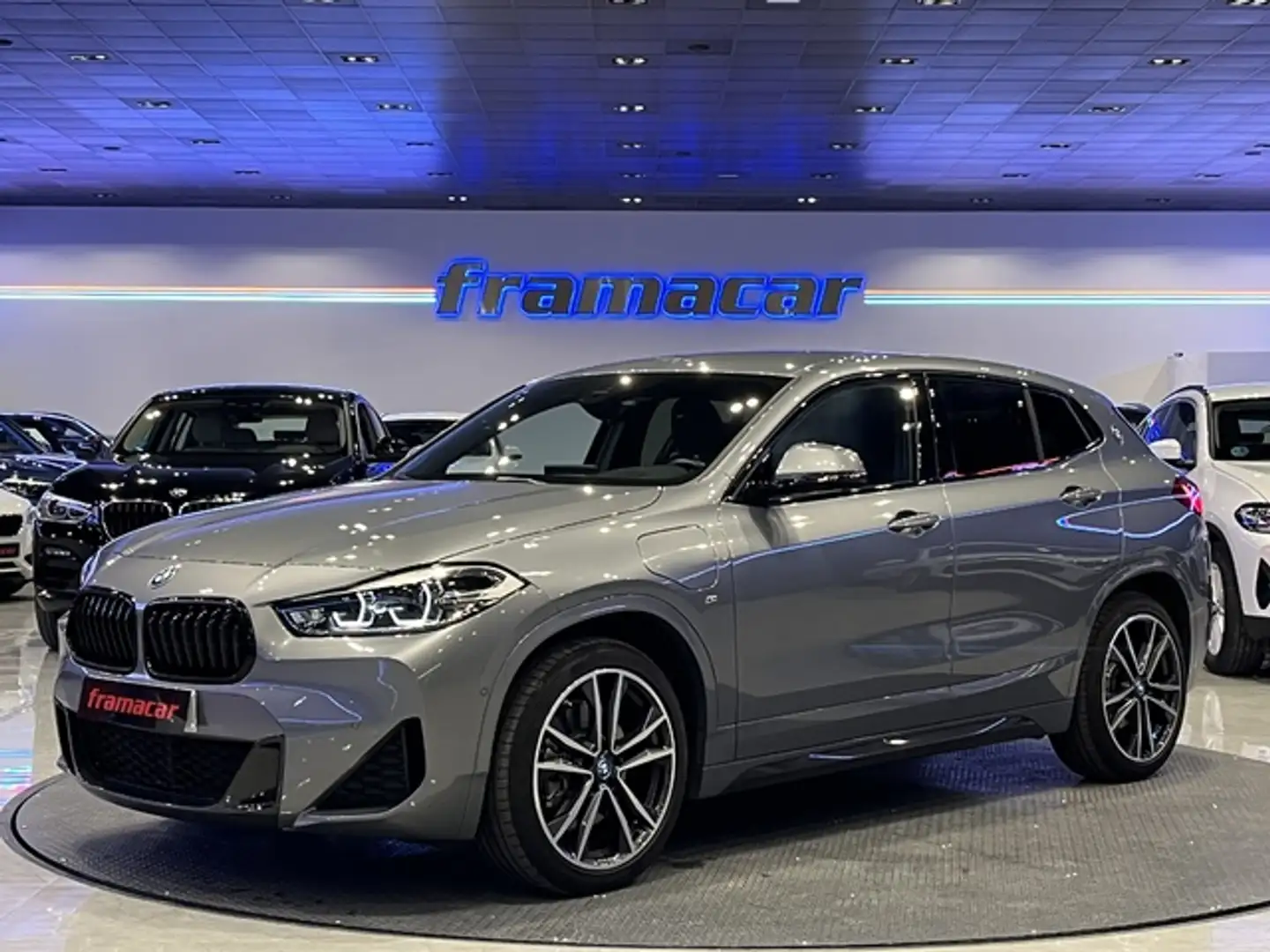 BMW X2 xDrive 25eA Grau - 1