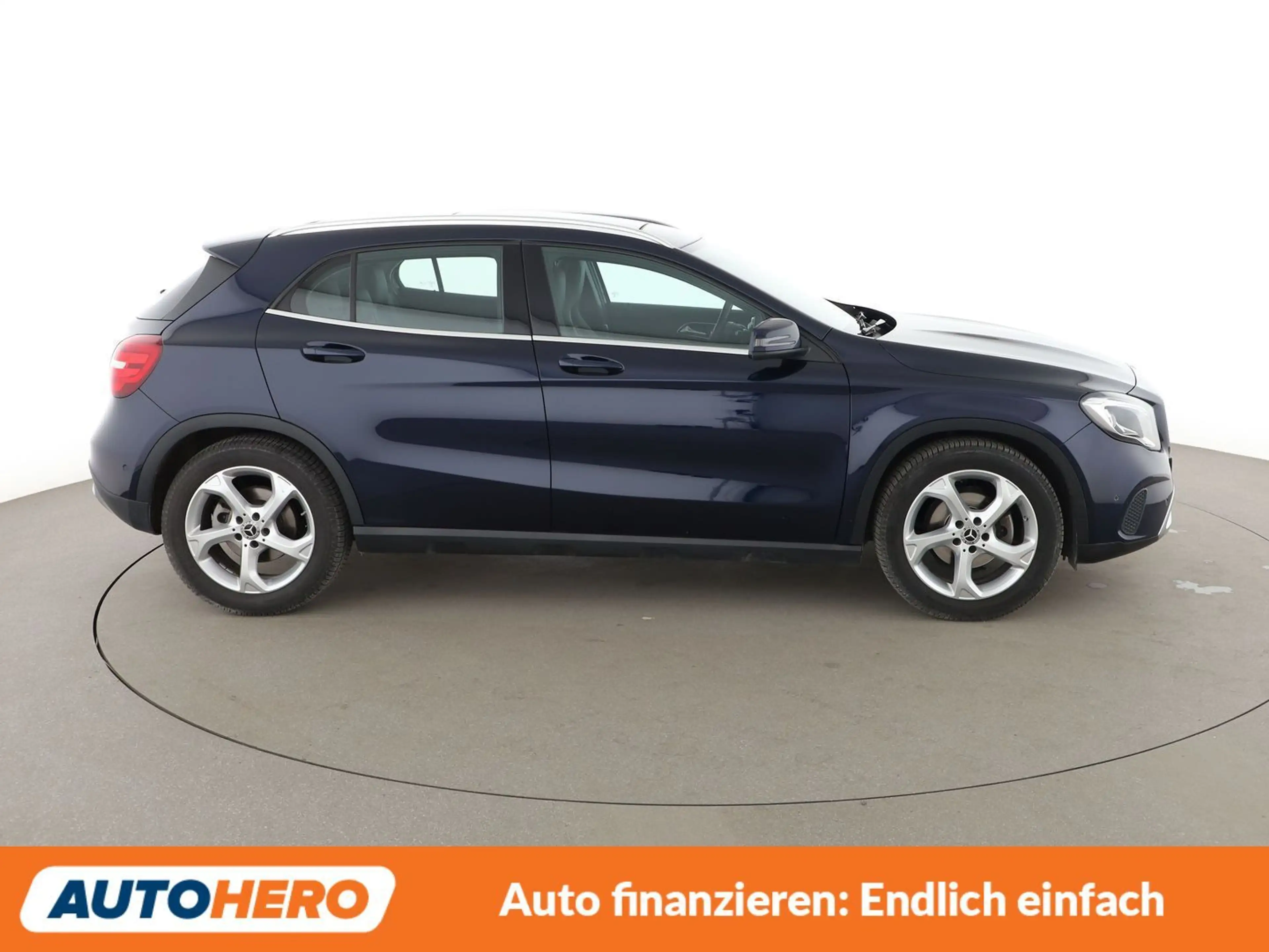 Mercedes-Benz GLA 200 GLA 200 Urban Aut.*LED*TEMPO* — photo 7