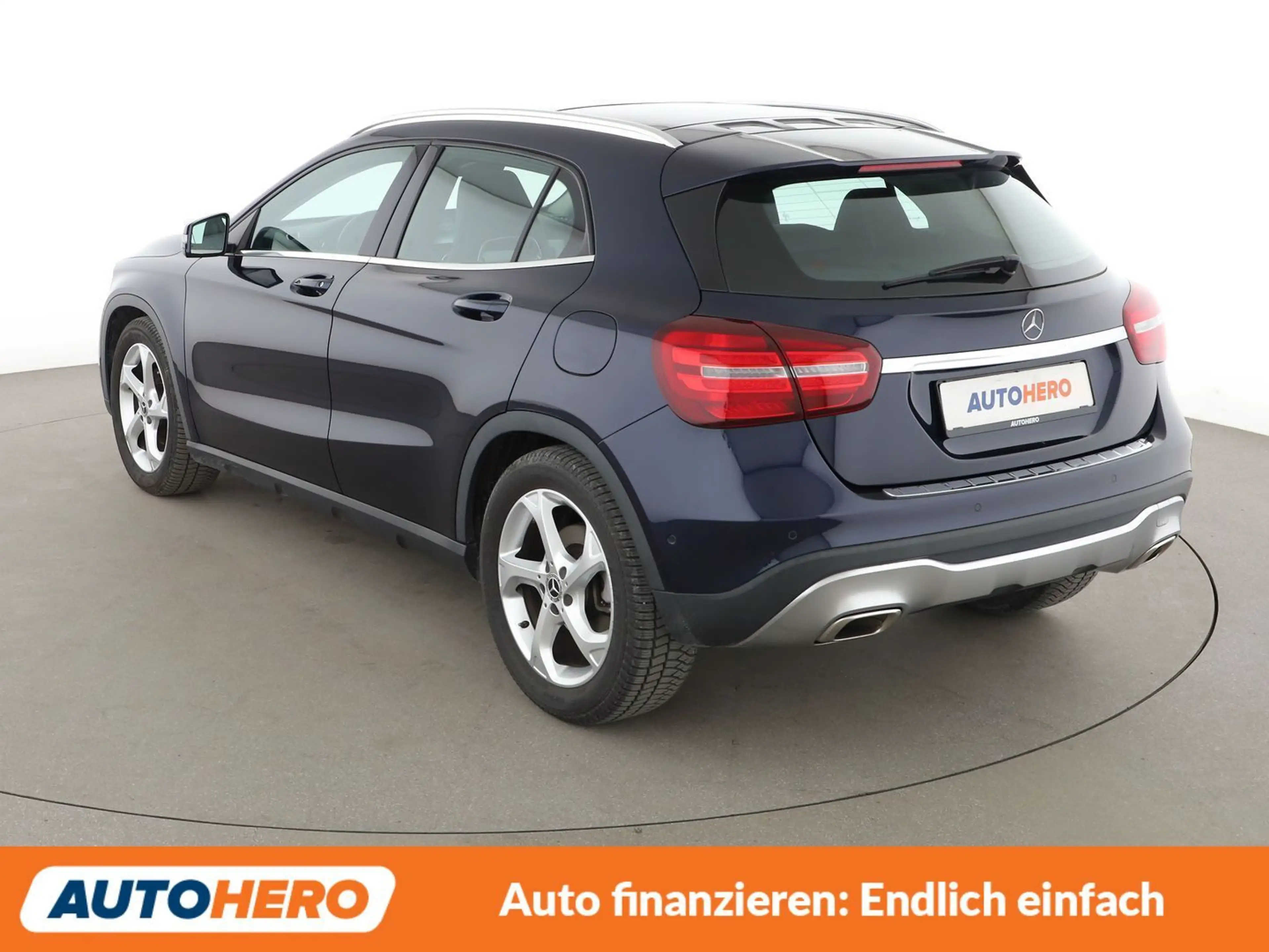 Mercedes-Benz GLA 200 GLA 200 Urban Aut.*LED*TEMPO* — photo 4