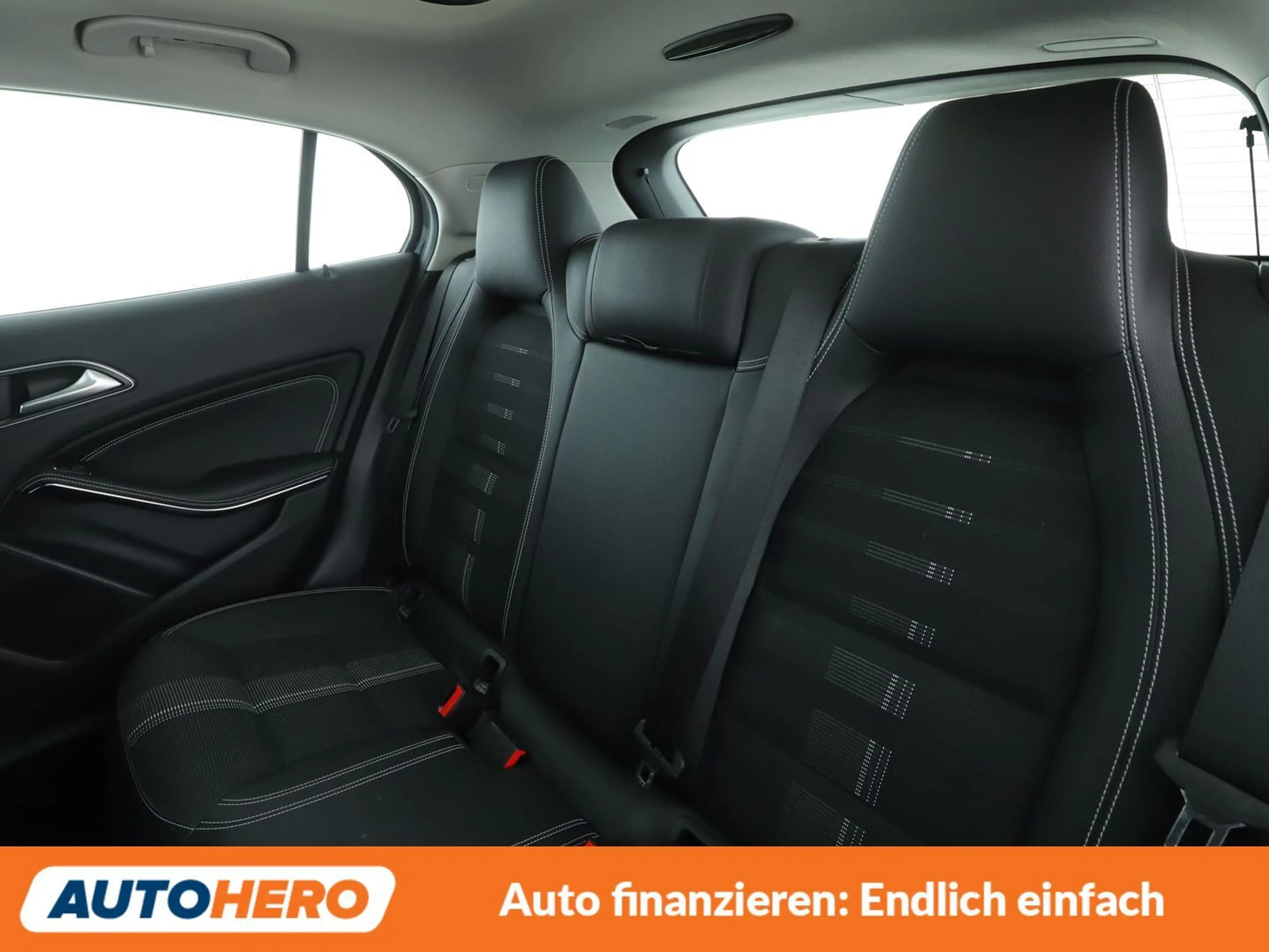 Mercedes-Benz GLA 200 GLA 200 Urban Aut.*LED*TEMPO* — photo 14