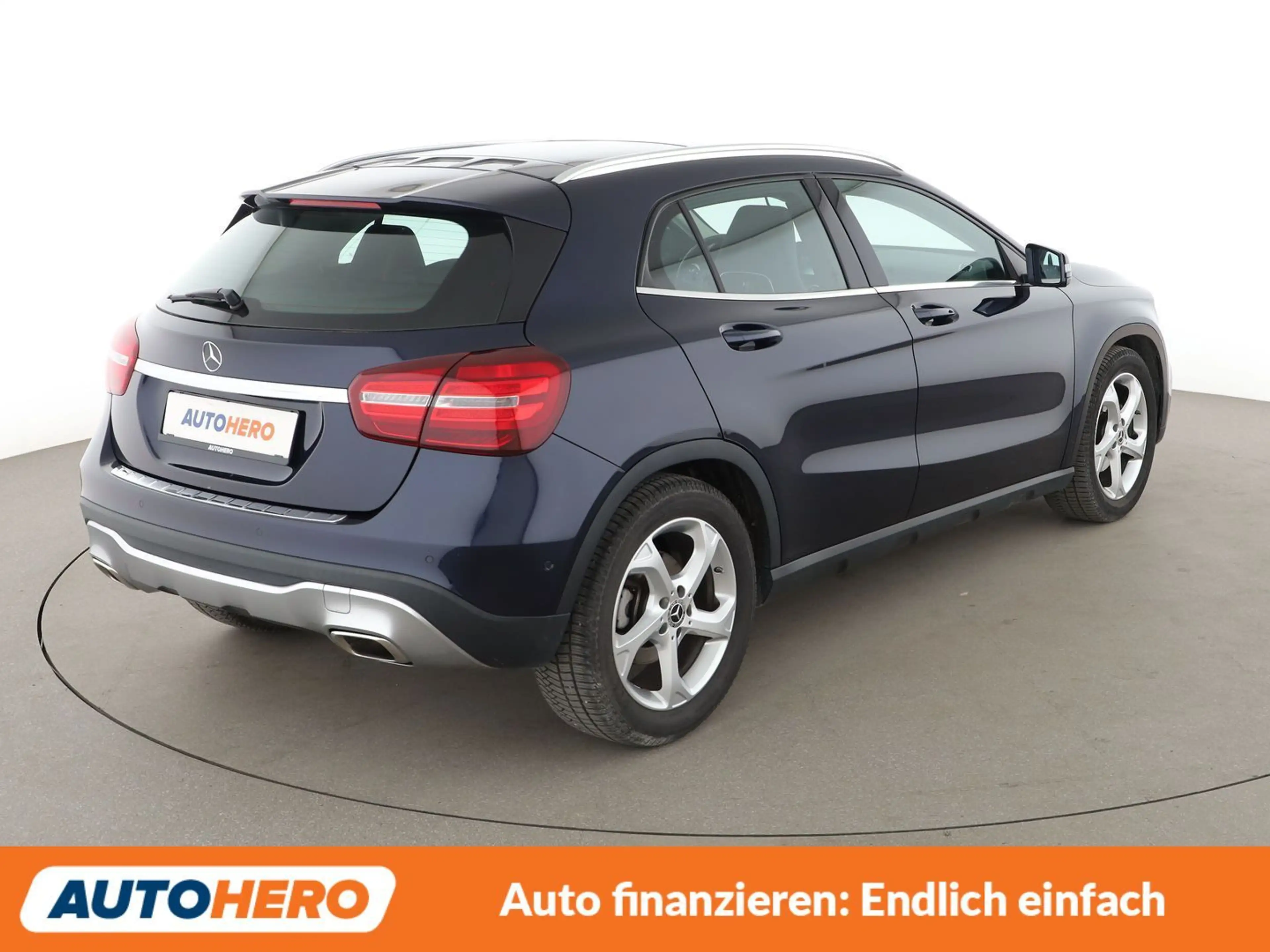 Mercedes-Benz GLA 200 GLA 200 Urban Aut.*LED*TEMPO* — photo 6