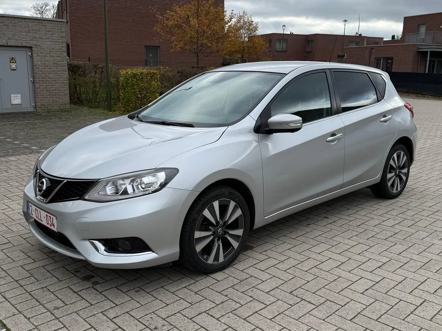Nissan Pulsar Pulsar 1.5 dCi Tekna Срібний - 2