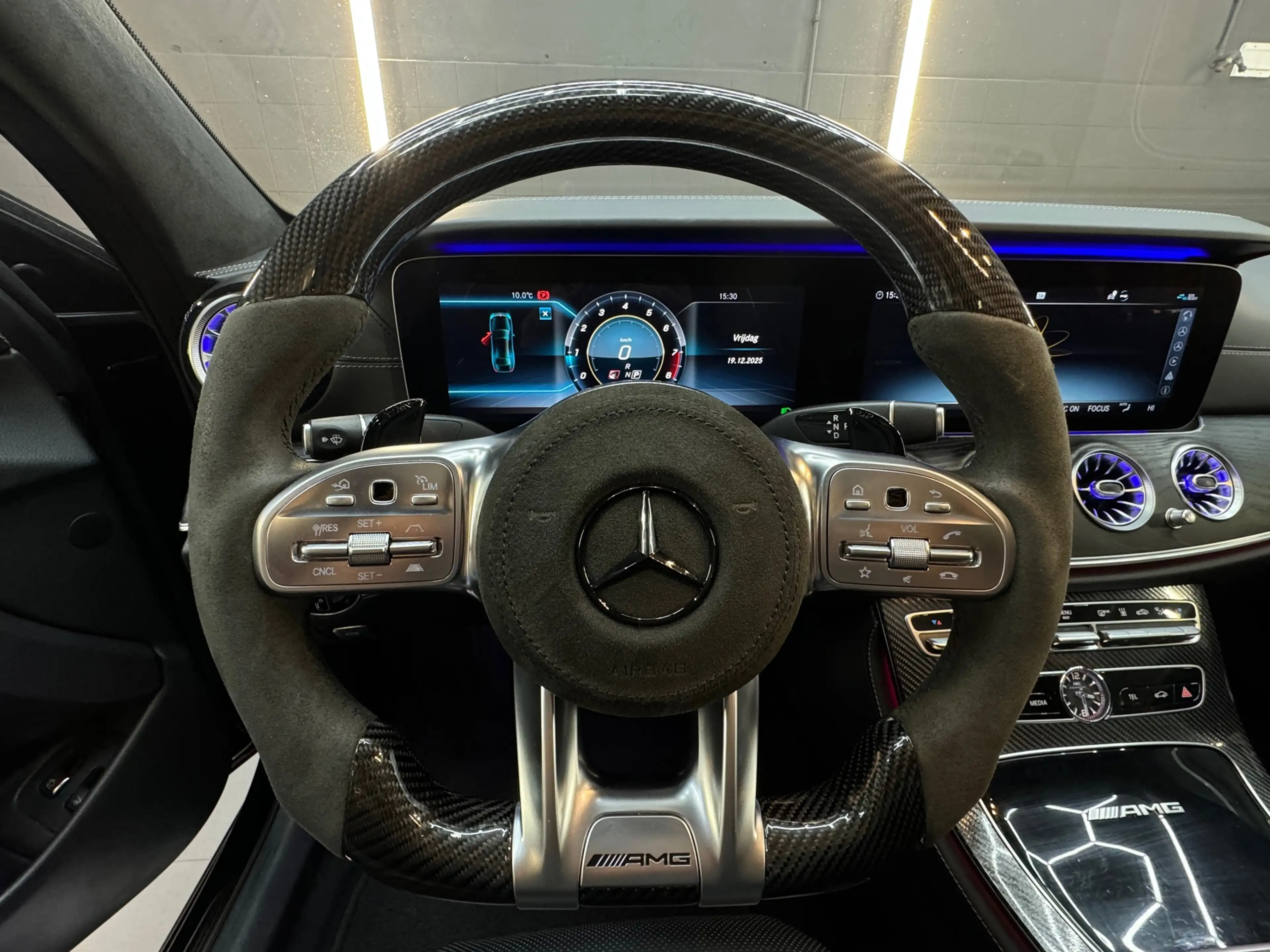 Mercedes-Benz E 63 AMG S 4M Premium+ Pano|Ceramic|HuD — photo 14