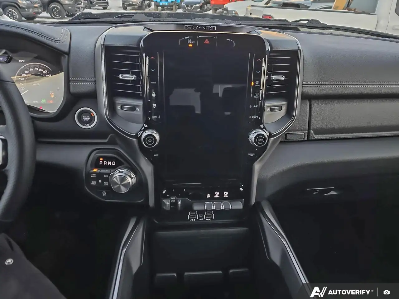 RAM 1500 снимка RAM 1500