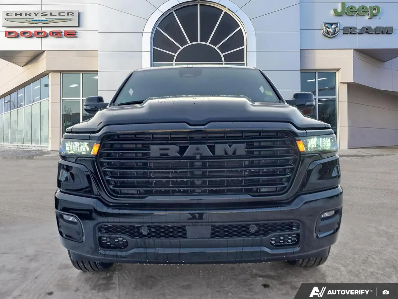 RAM 1500 снимка RAM 1500