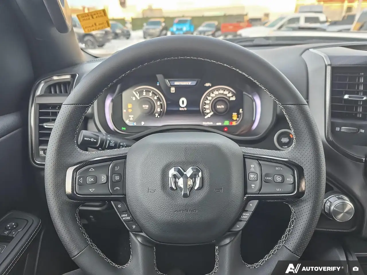 RAM 1500 снимка RAM 1500