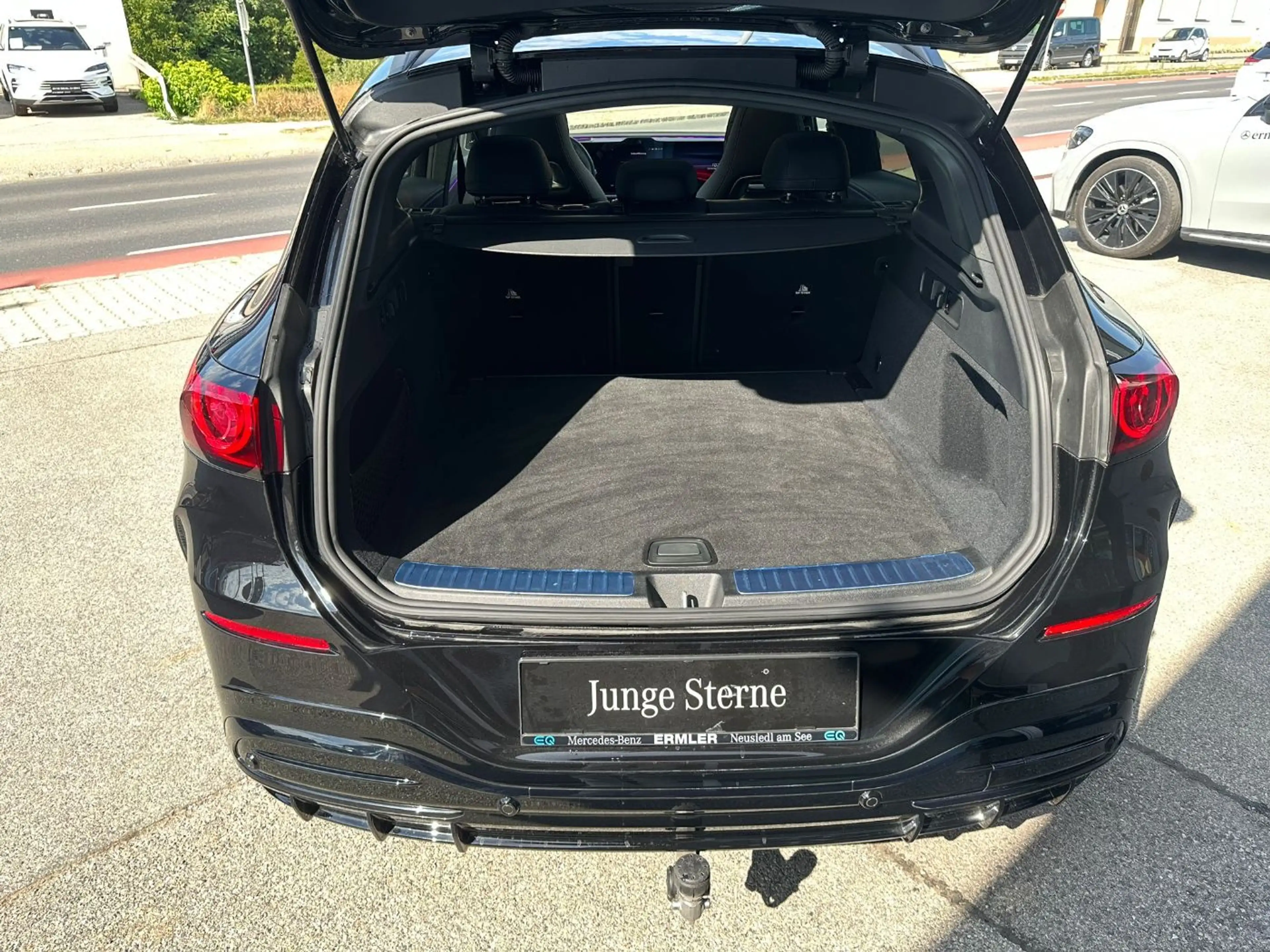 Mercedes-Benz GLC 400 4MATIC mit EQ Technologie verfügbar ab 16.12.2026 — photo 7