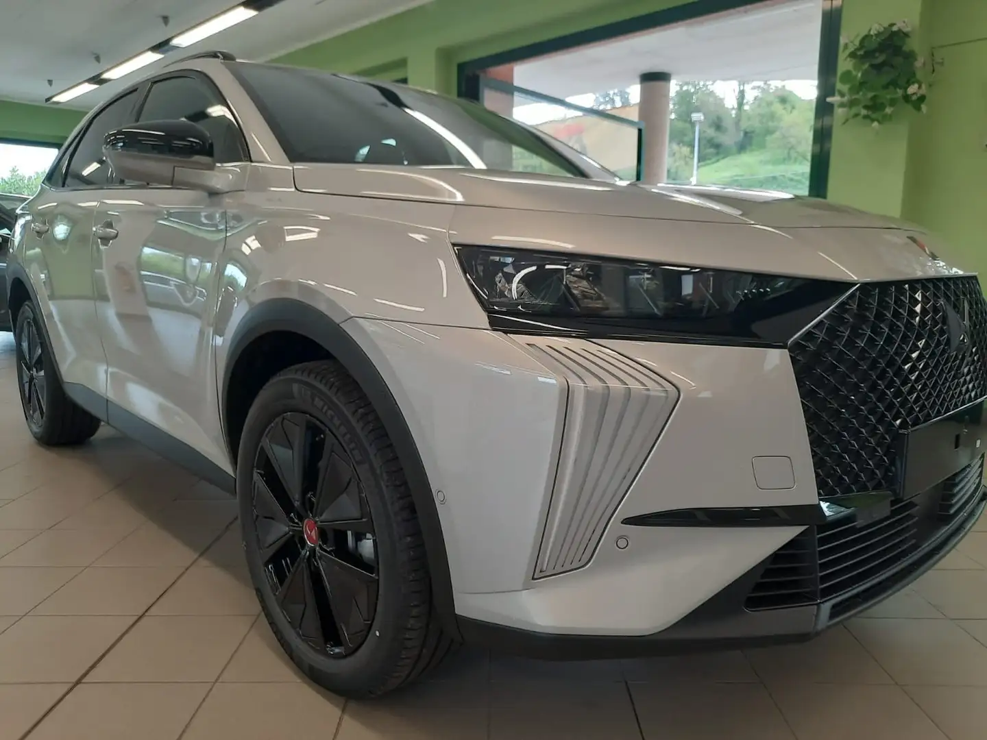 DS Automobiles DS 7 Crossback - PERFORMANCE LINE -  1.5 BLUEHDI 130 CV EAT8 Argento - 1
