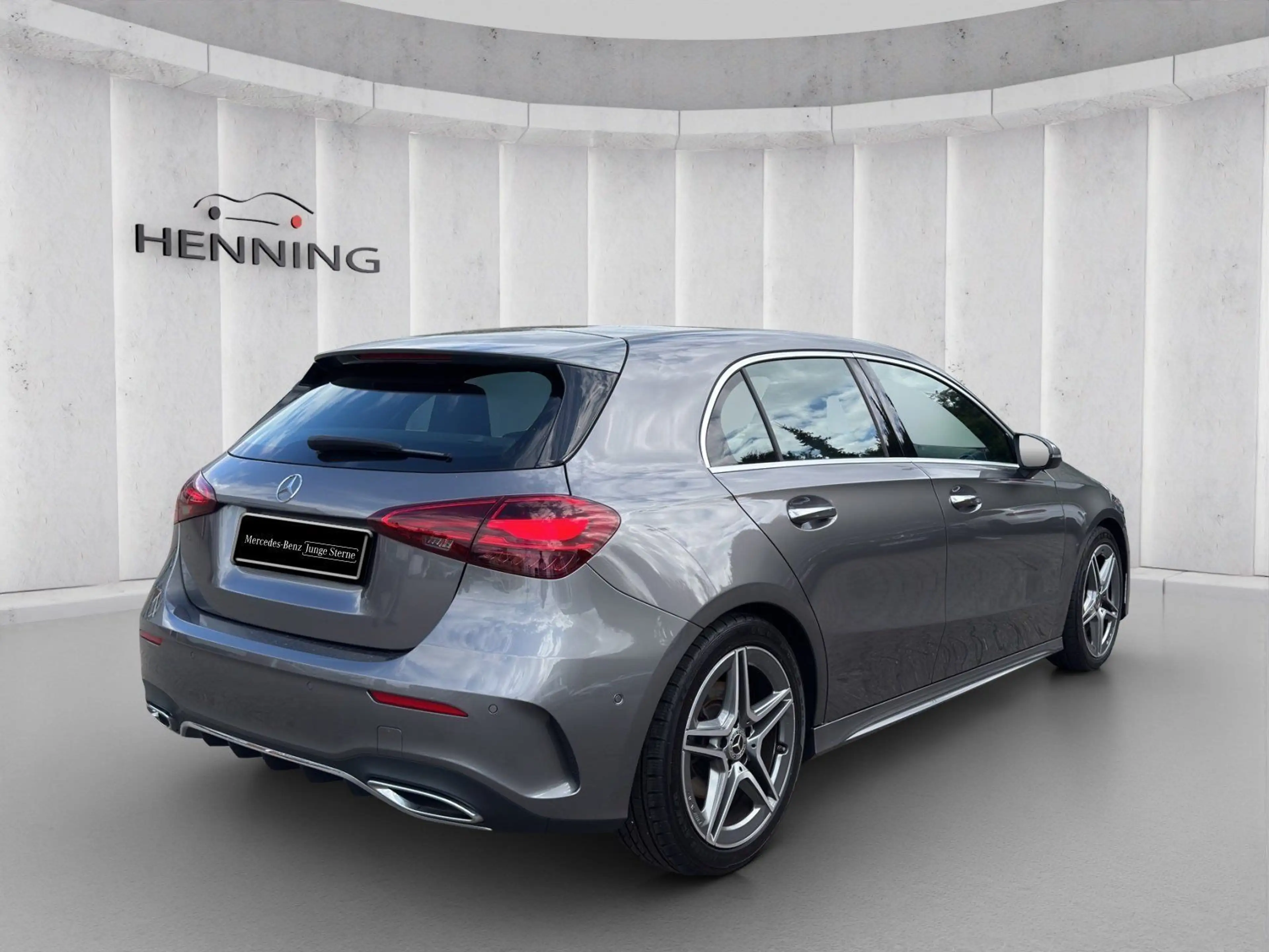 Mercedes-Benz A 220 d AMG Line Kamera Ambiente LED Spurhalte — photo 5