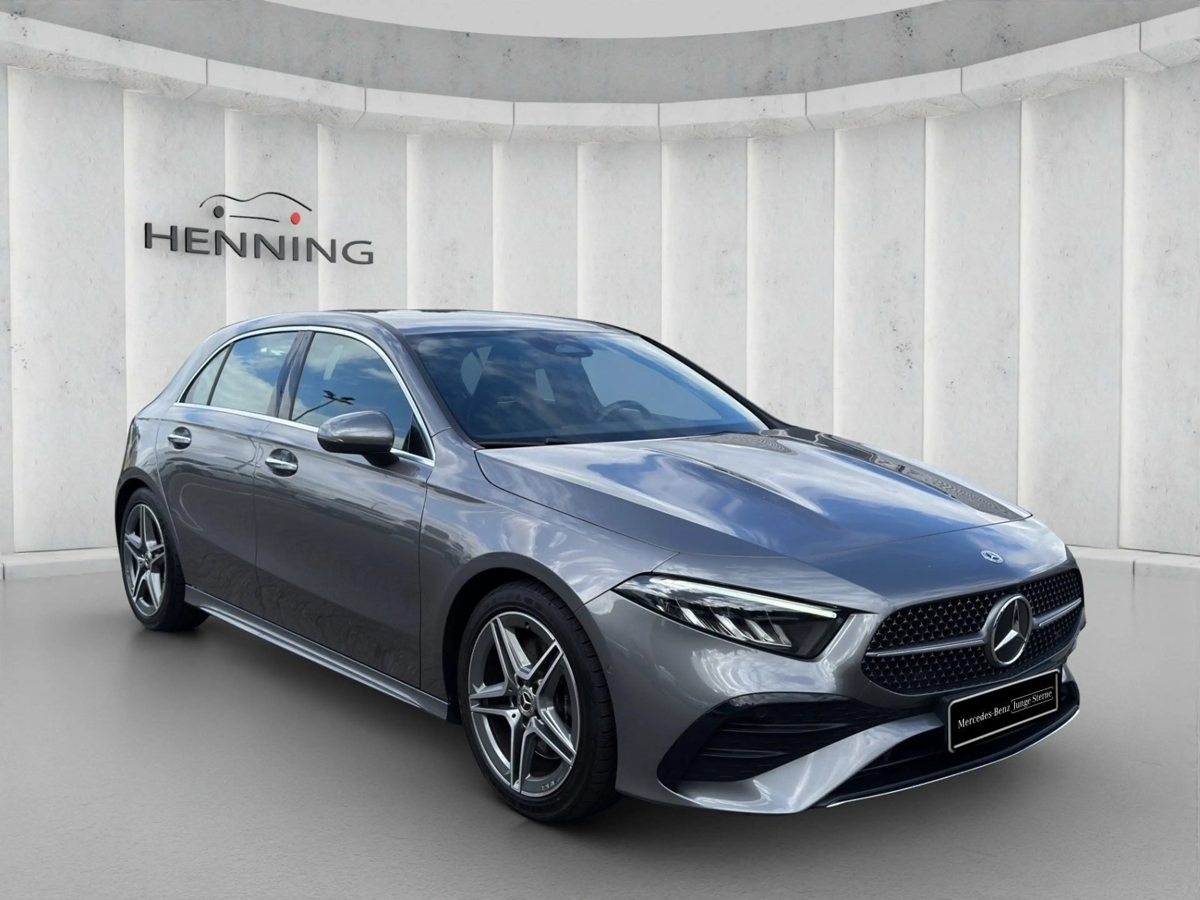 Mercedes-Benz A 220 d AMG Line Kamera Ambiente LED Spurhalte — photo 7