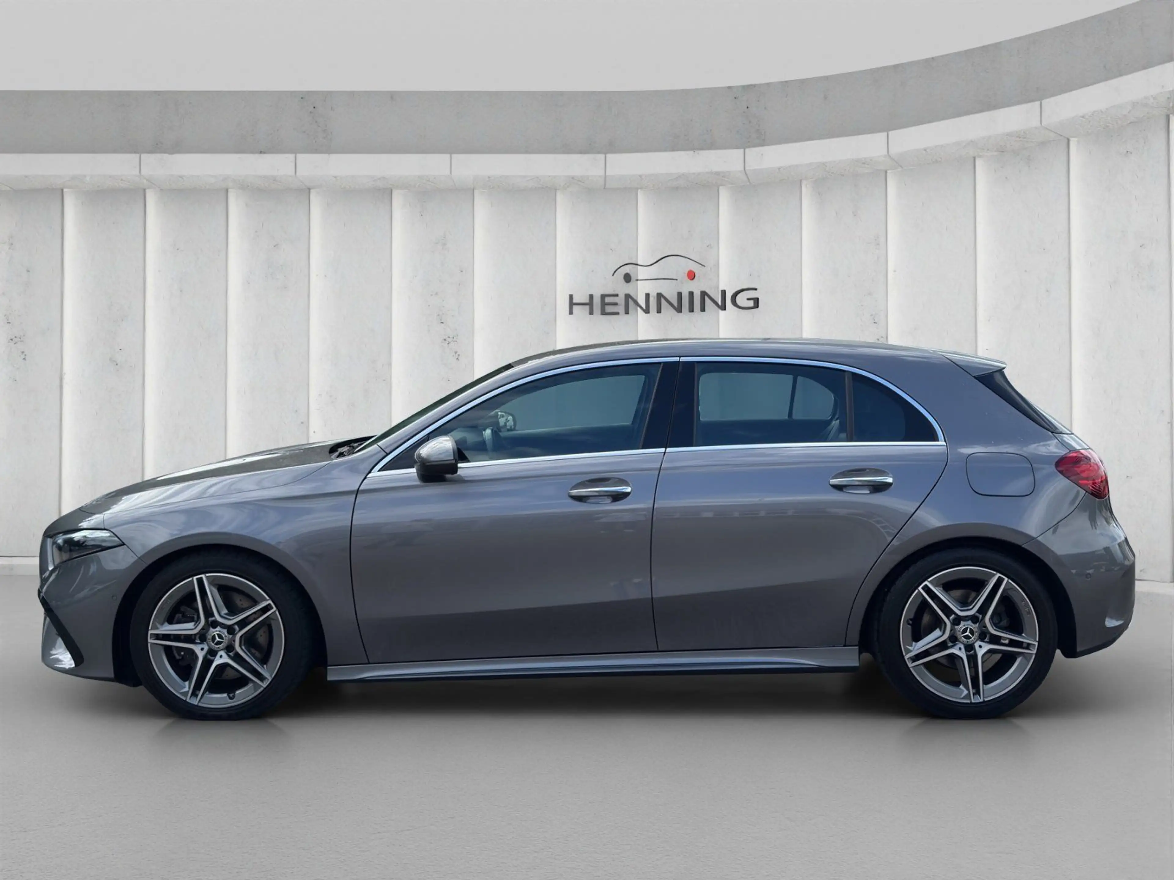 Mercedes-Benz A 220 d AMG Line Kamera Ambiente LED Spurhalte — photo 2