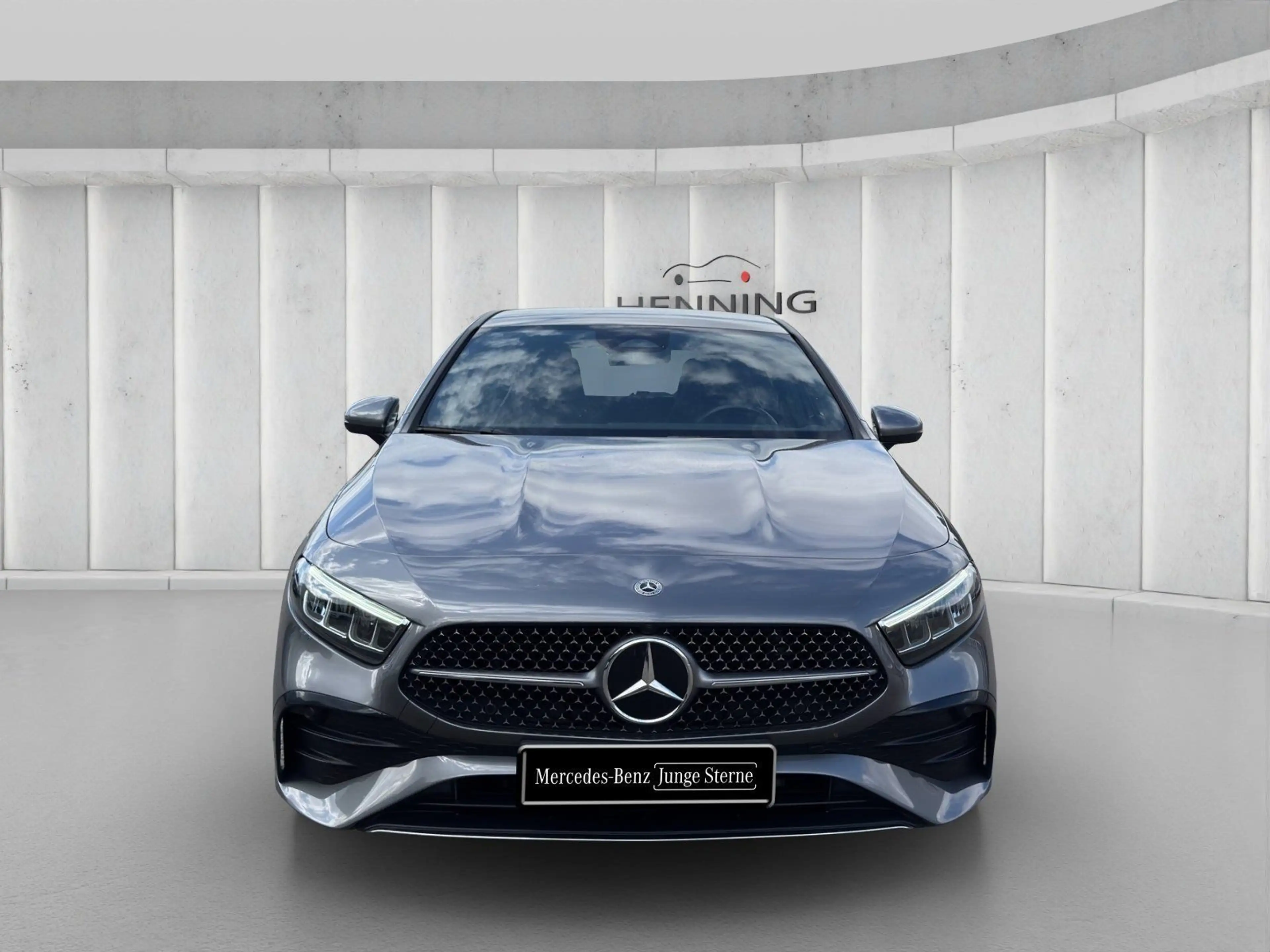 Mercedes-Benz A 220 d AMG Line Kamera Ambiente LED Spurhalte — photo 8