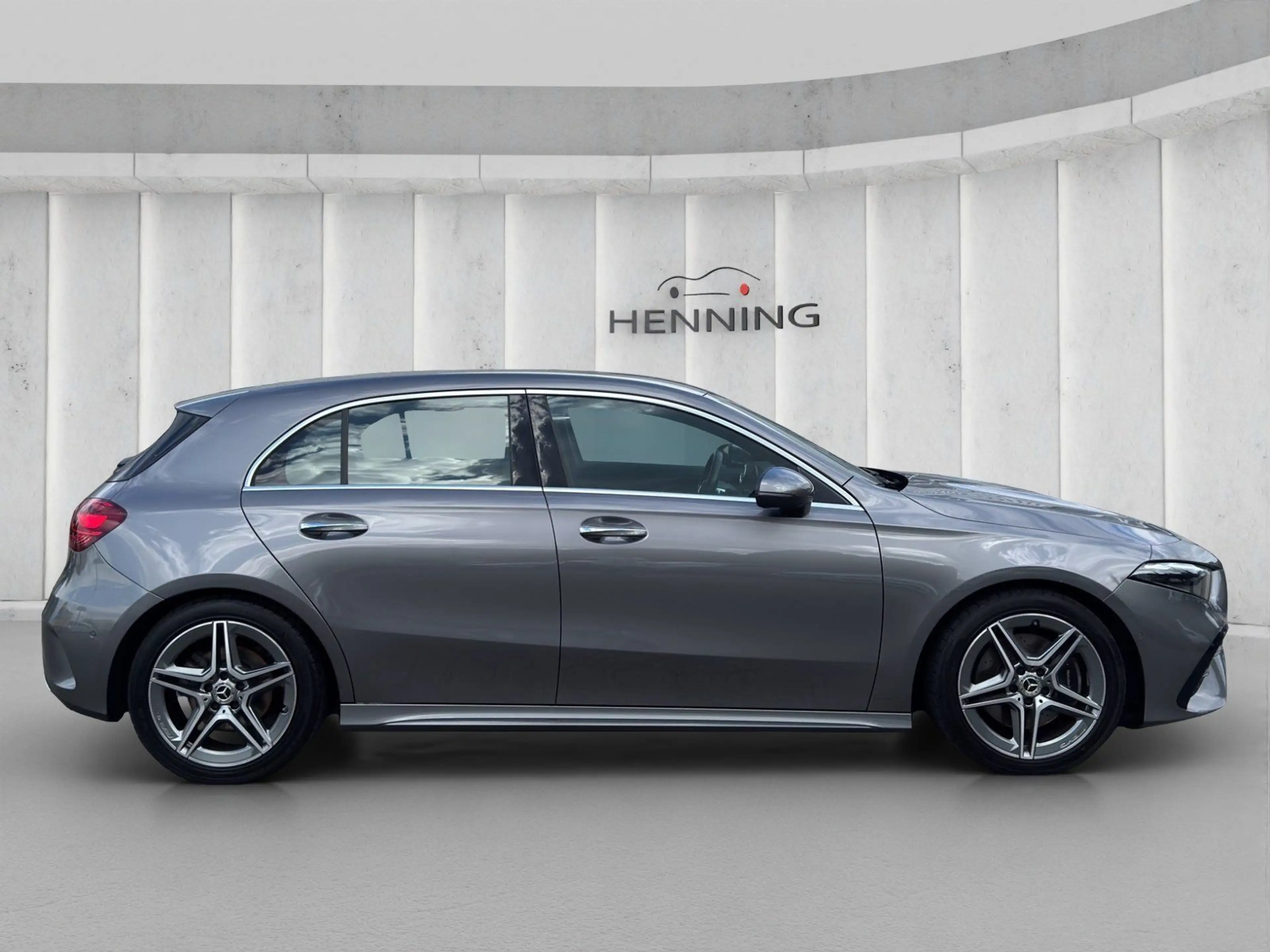 Mercedes-Benz A 220 d AMG Line Kamera Ambiente LED Spurhalte — photo 6
