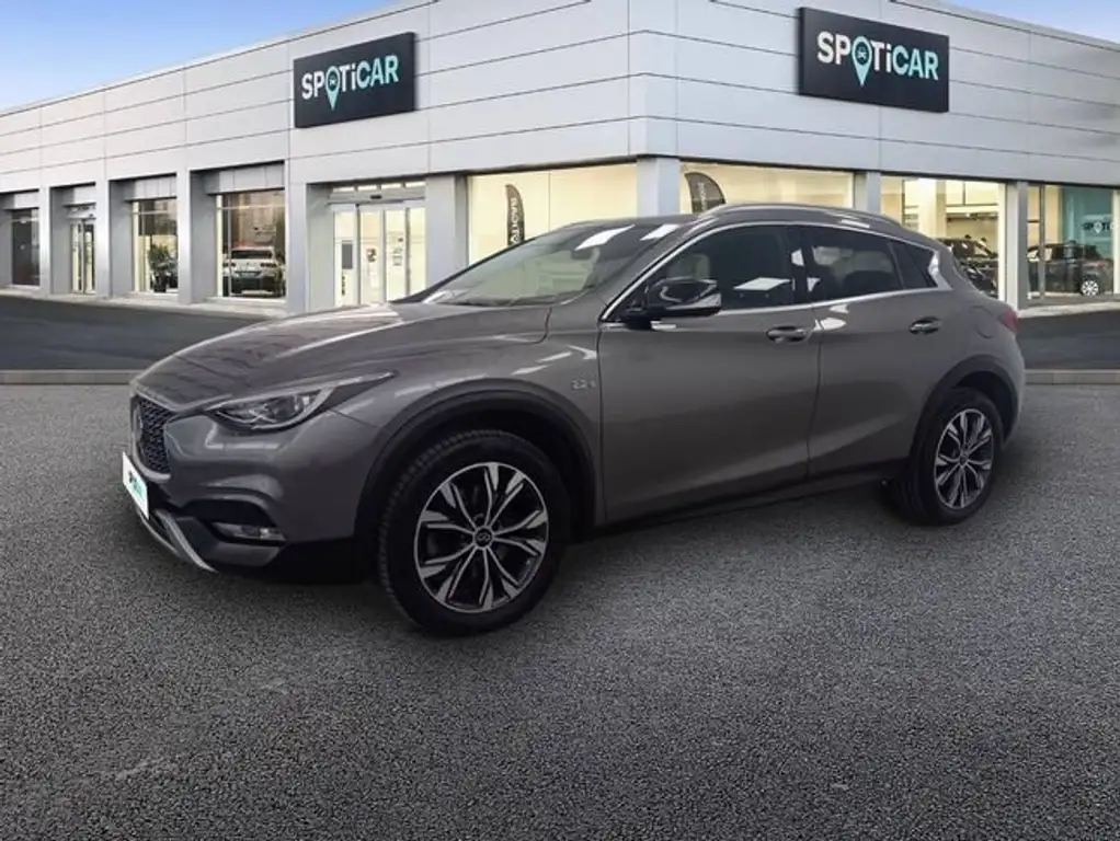 Infiniti QX30