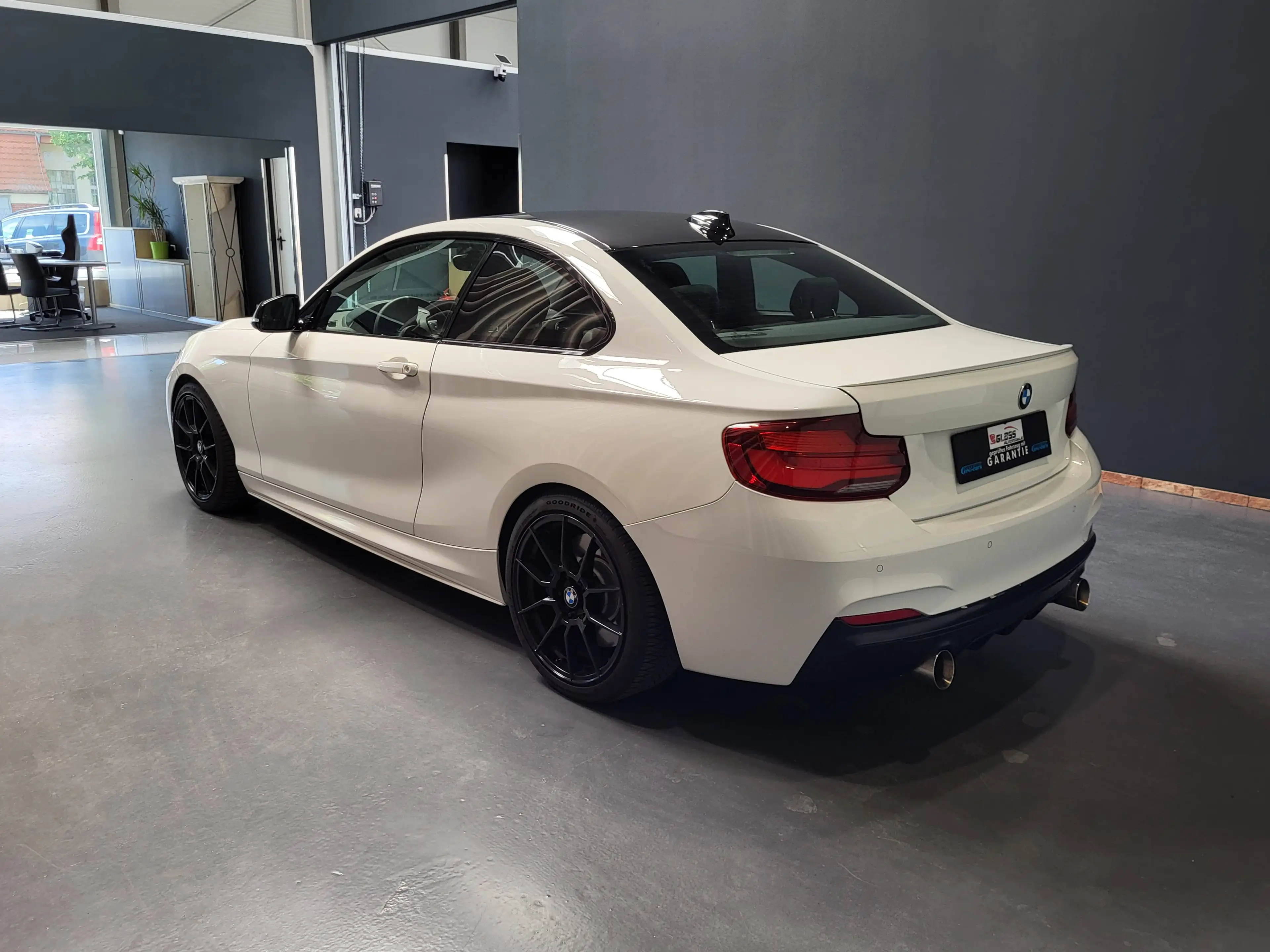 BMW 235 i M *Navi| Xenon| Tempomat| Alcantara* — photo 5
