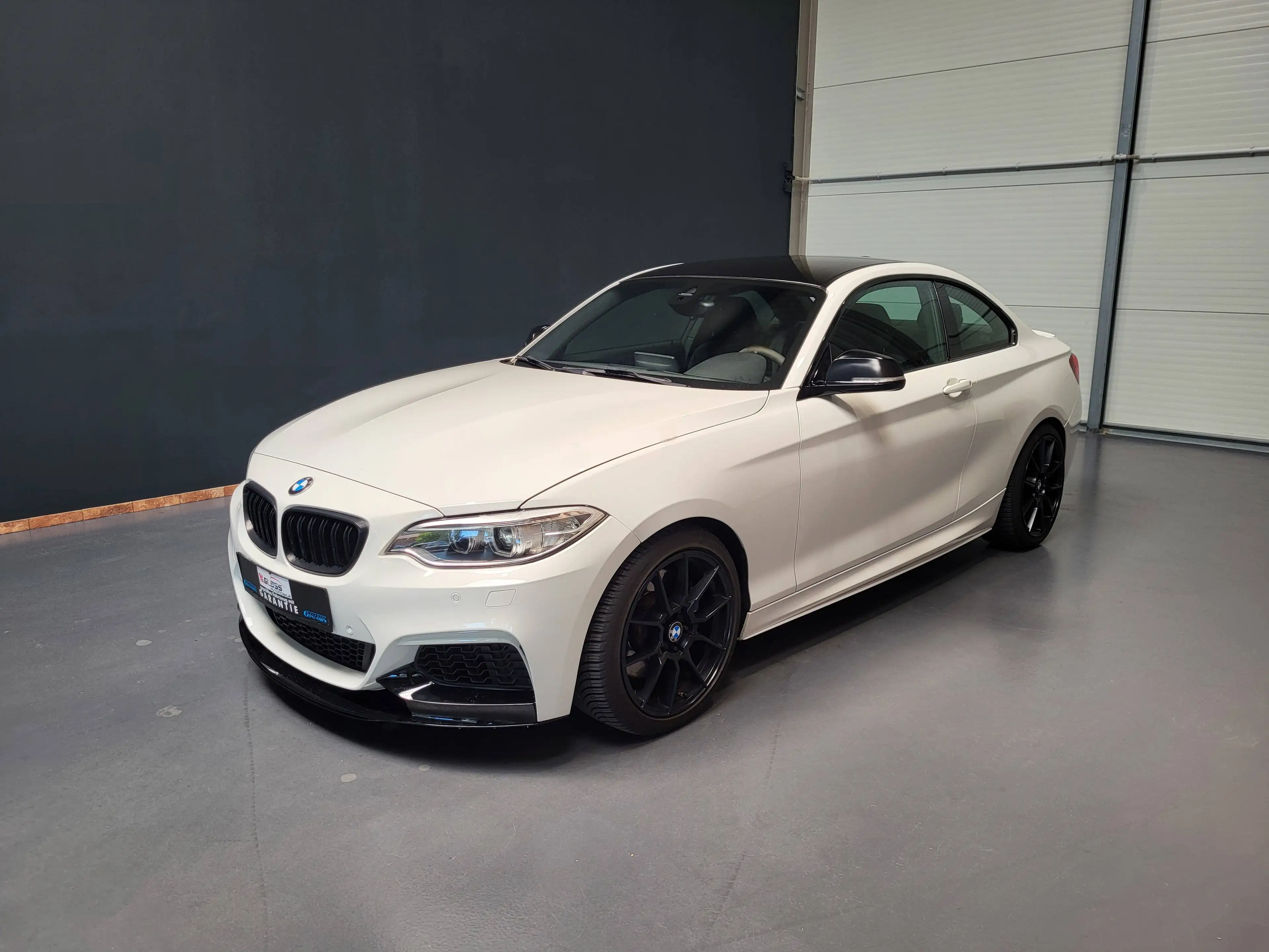 BMW 235 i M *Navi| Xenon| Tempomat| Alcantara*