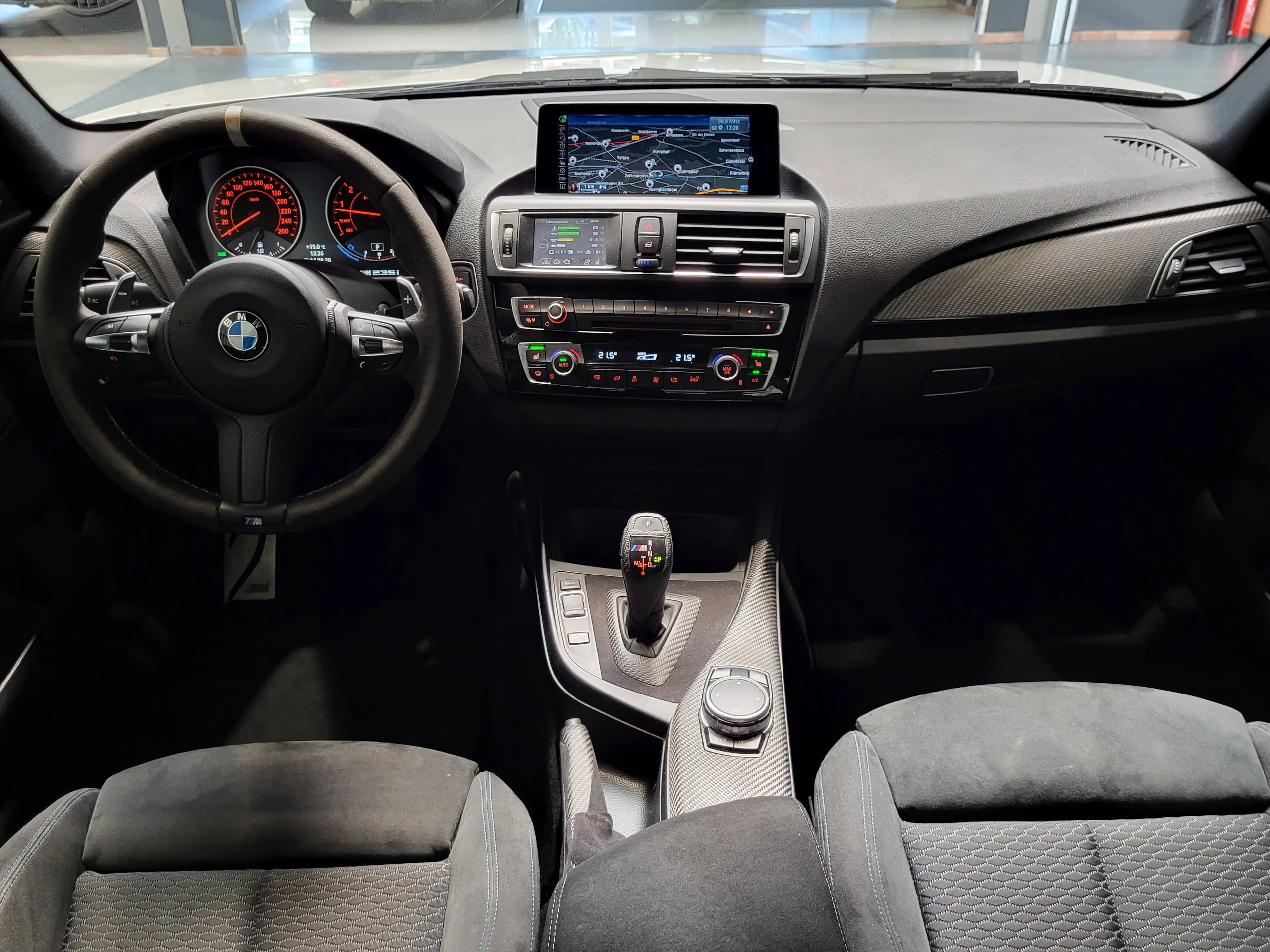 BMW 235 i M *Navi| Xenon| Tempomat| Alcantara* — photo 9