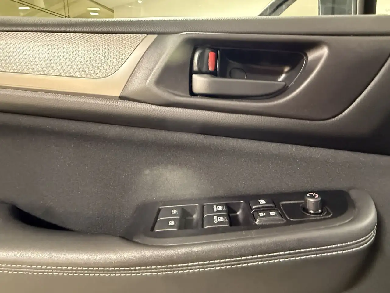 Subaru Legacy снимка Subaru Legacy