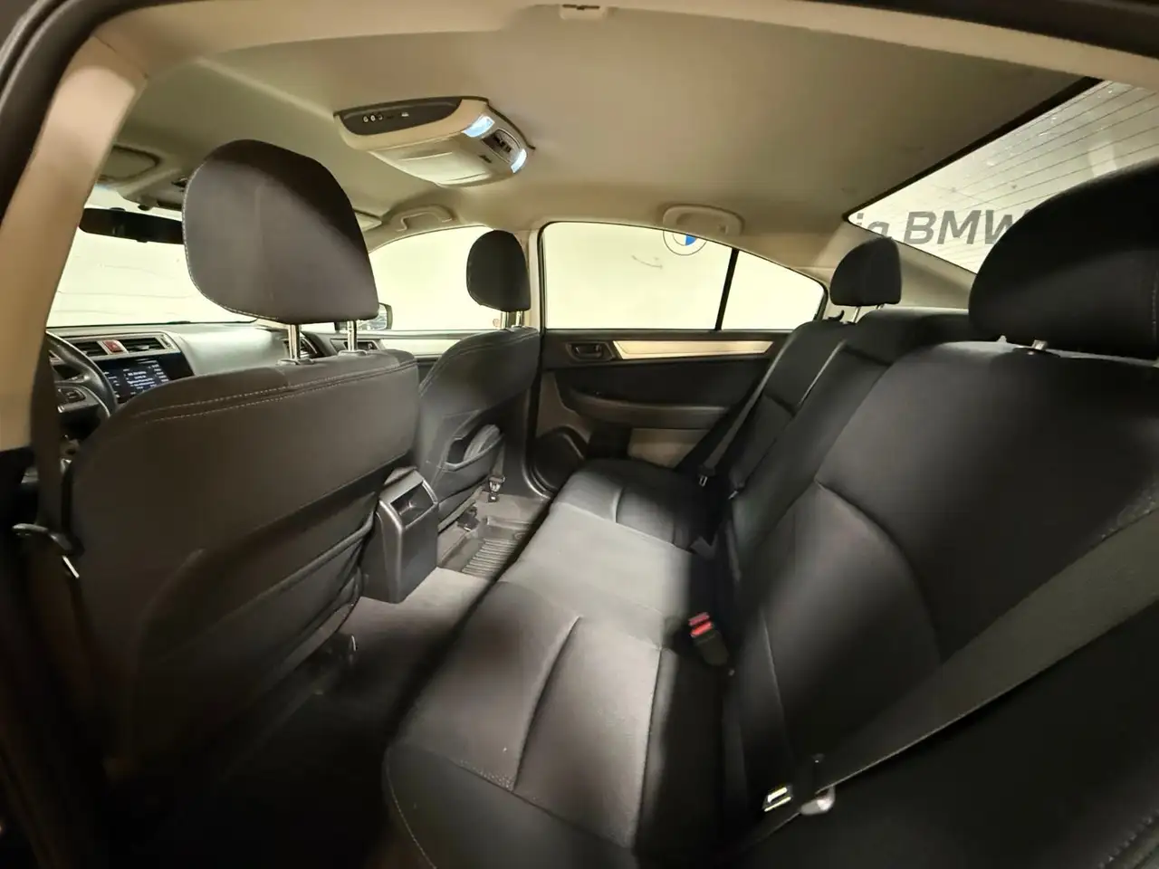Subaru Legacy снимка Subaru Legacy