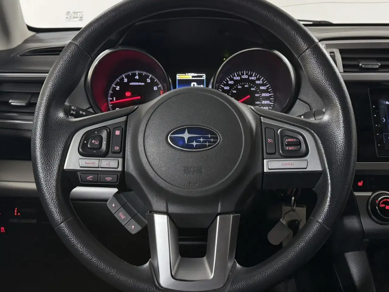 Subaru Legacy снимка Subaru Legacy