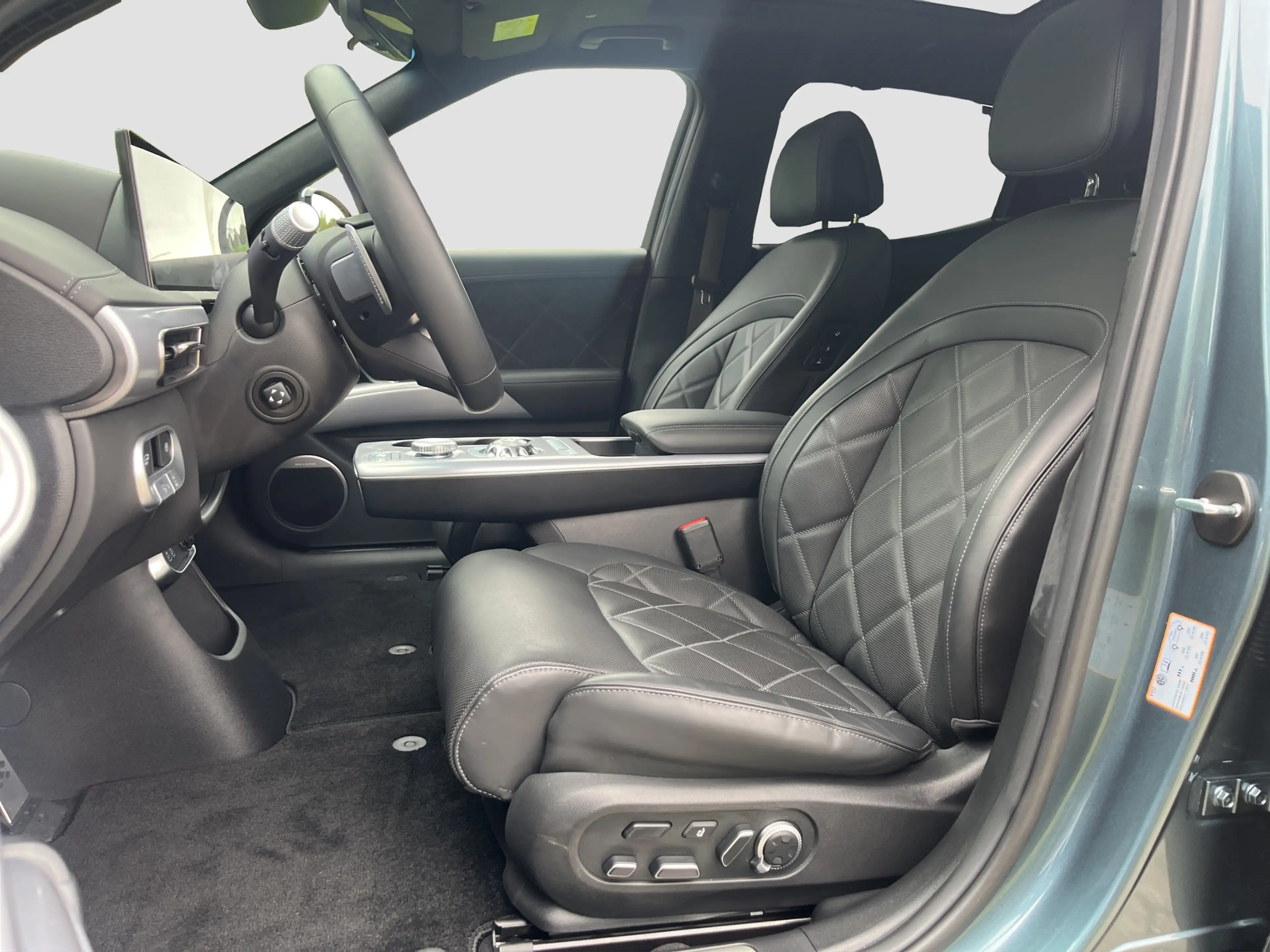 Genesis GV60 Performance Dual Motor Luxury 84 kWh 490pk | B&O A — photo 18