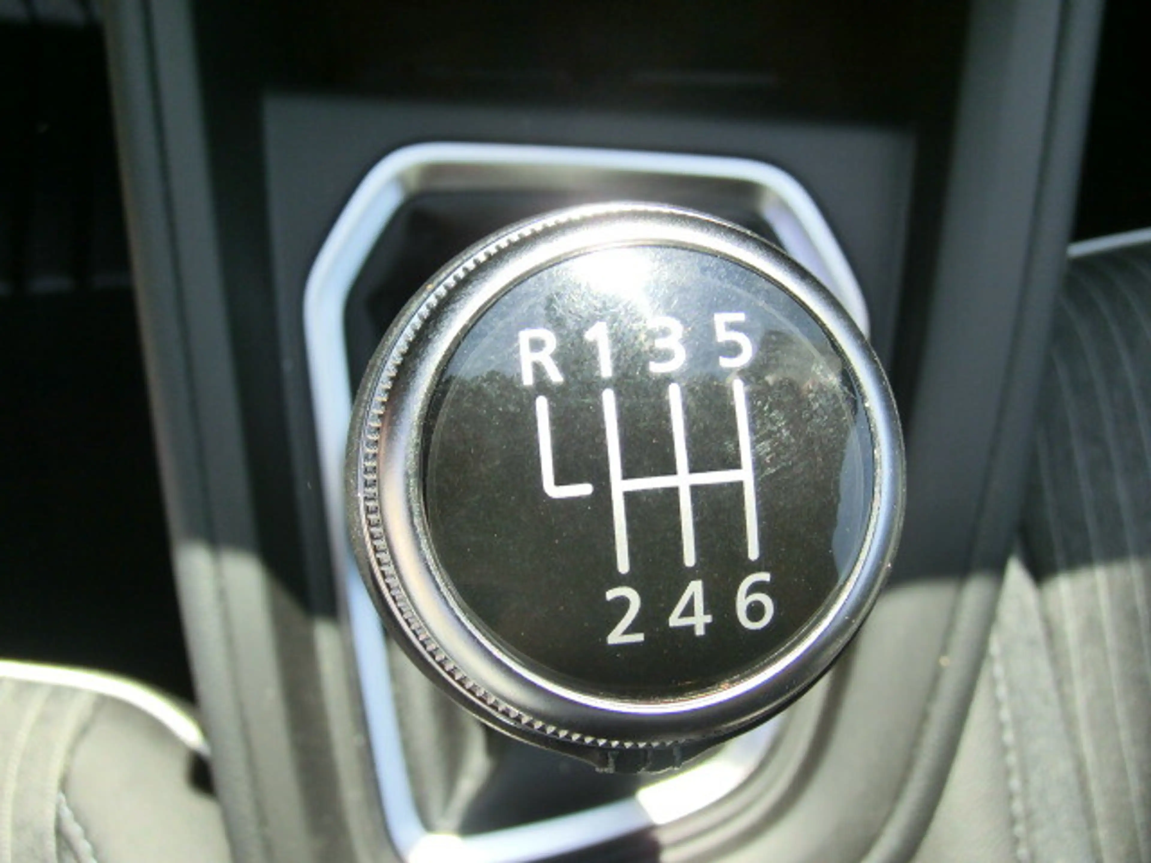 Mitsubishi Colt 1,0 MPI-T Intense — photo 13