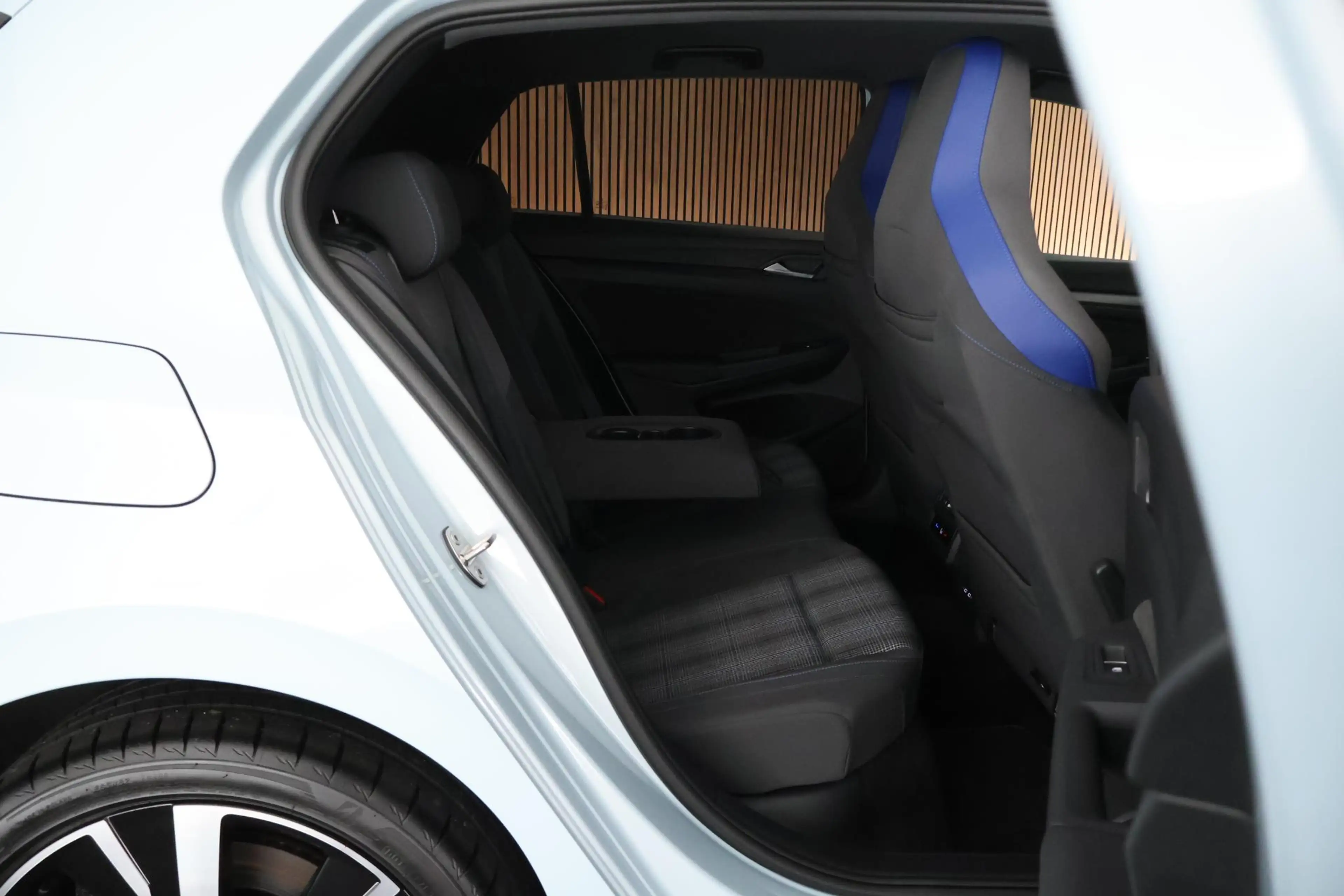 Volkswagen Golf GTE 1.5 eHybrid 272pk Black Style DCC Trekhaak Camera — photo 13
