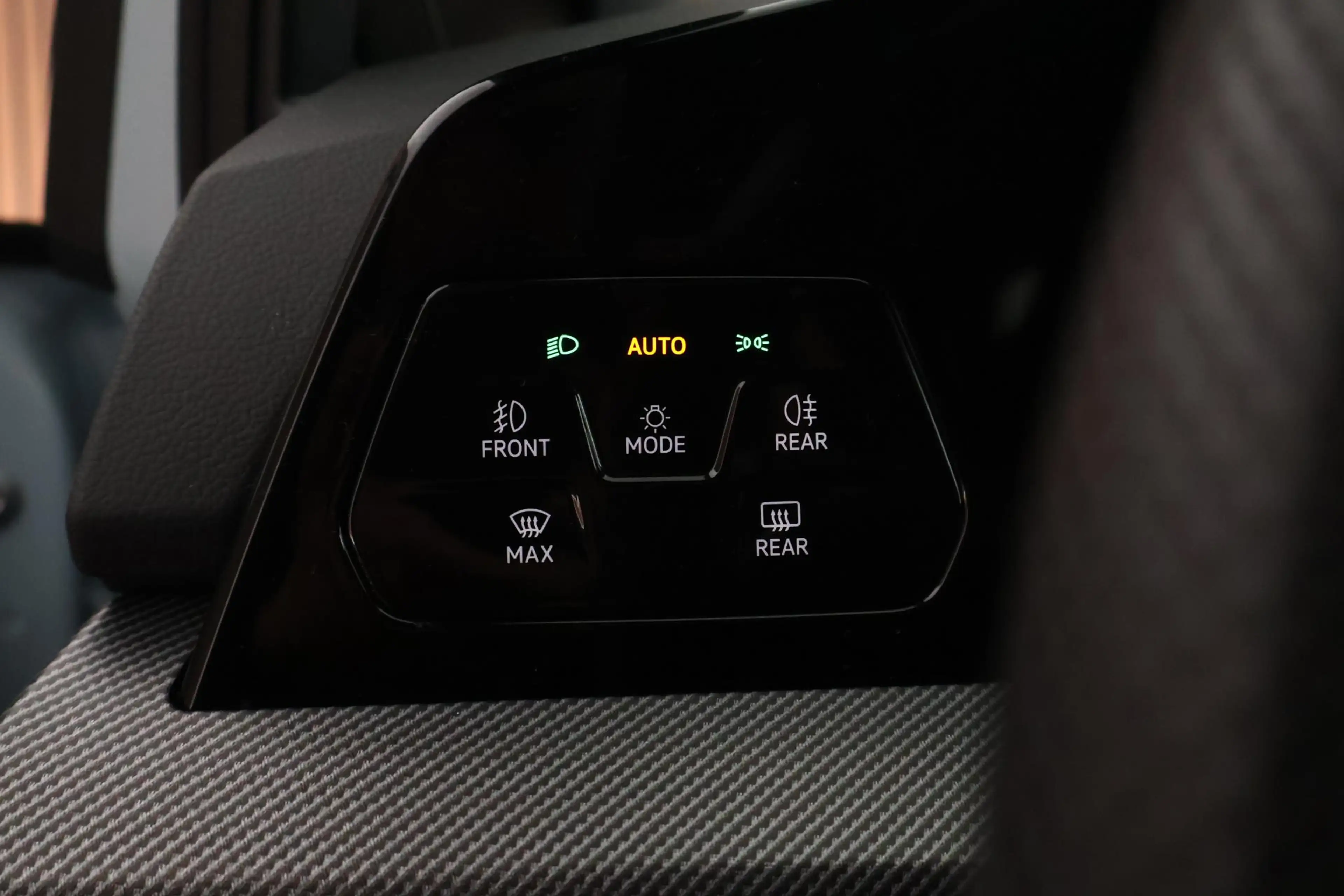 Volkswagen Golf GTE 1.5 eHybrid 272pk Black Style DCC Trekhaak Camera — photo 17
