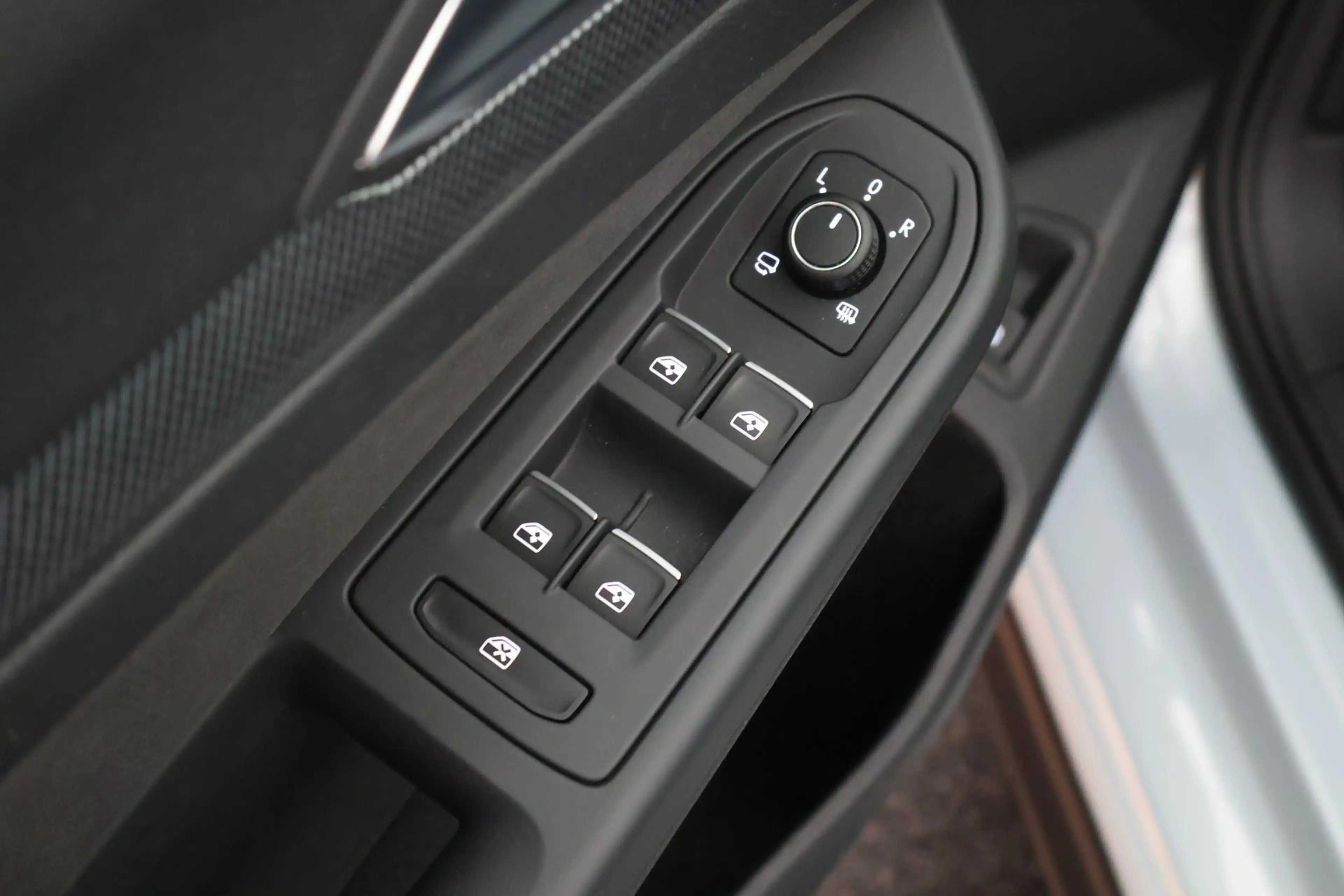 Volkswagen Golf GTE 1.5 eHybrid 272pk Black Style DCC Trekhaak Camera — photo 16