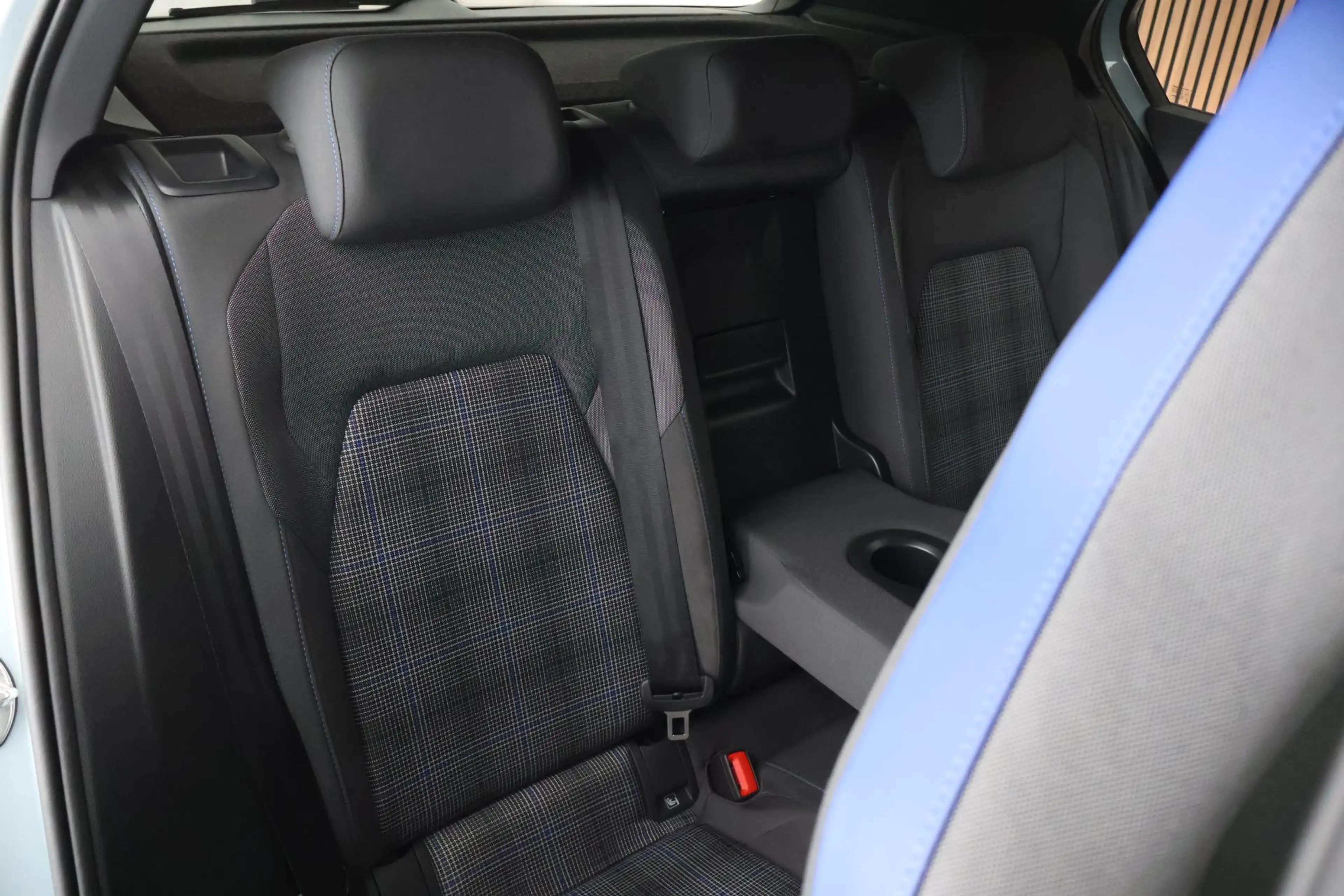 Volkswagen Golf GTE 1.5 eHybrid 272pk Black Style DCC Trekhaak Camera — photo 41