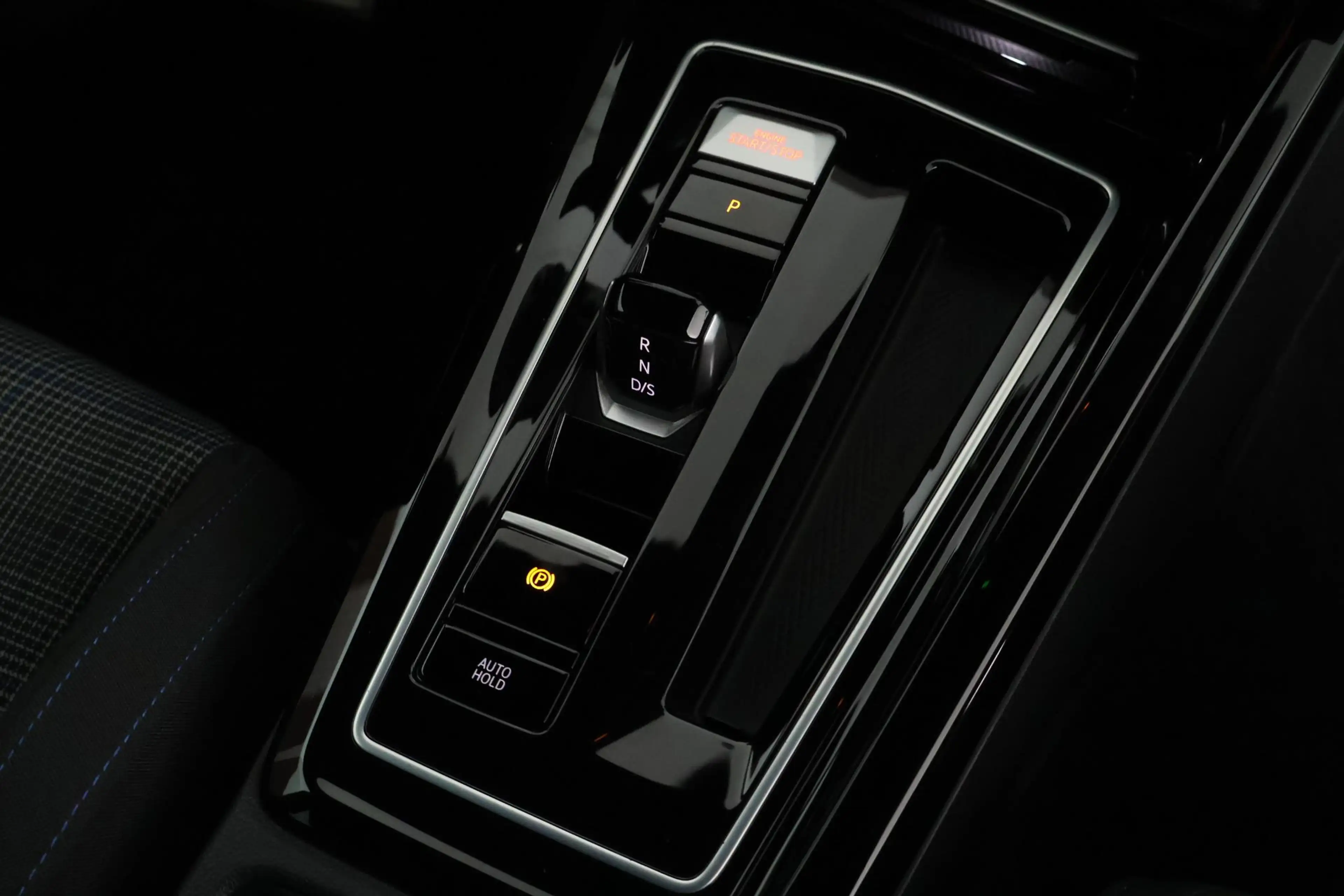 Volkswagen Golf GTE 1.5 eHybrid 272pk Black Style DCC Trekhaak Camera — photo 40