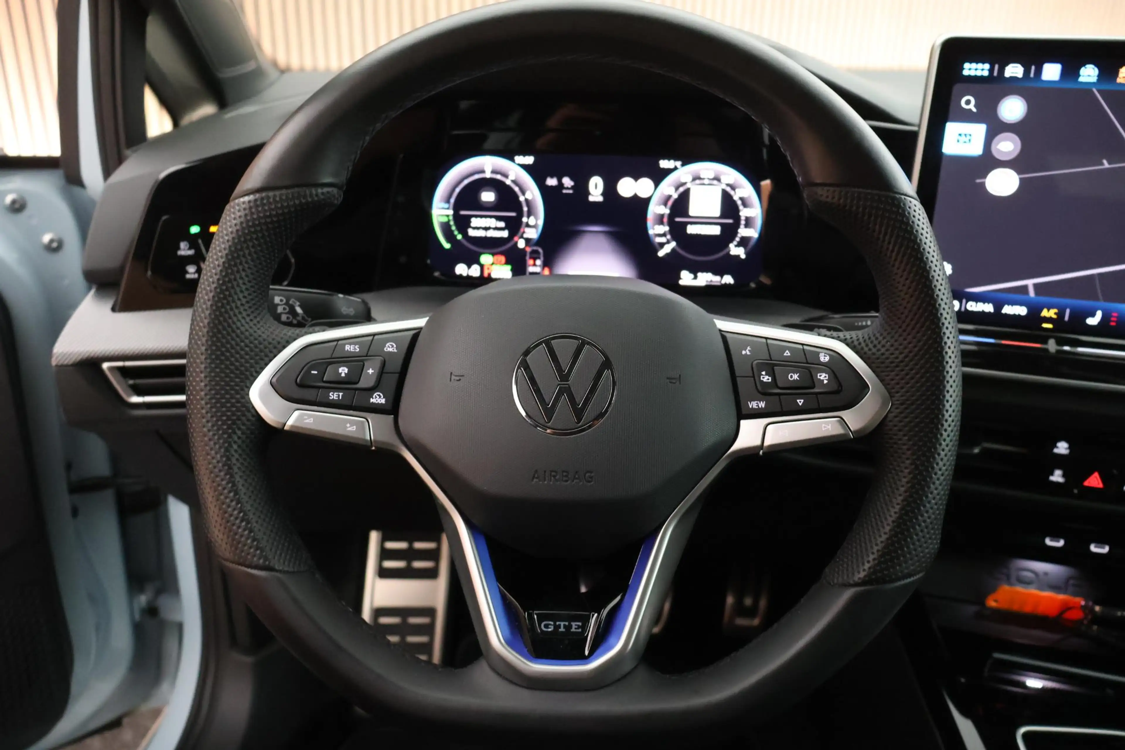 Volkswagen Golf GTE 1.5 eHybrid 272pk Black Style DCC Trekhaak Camera — photo 19