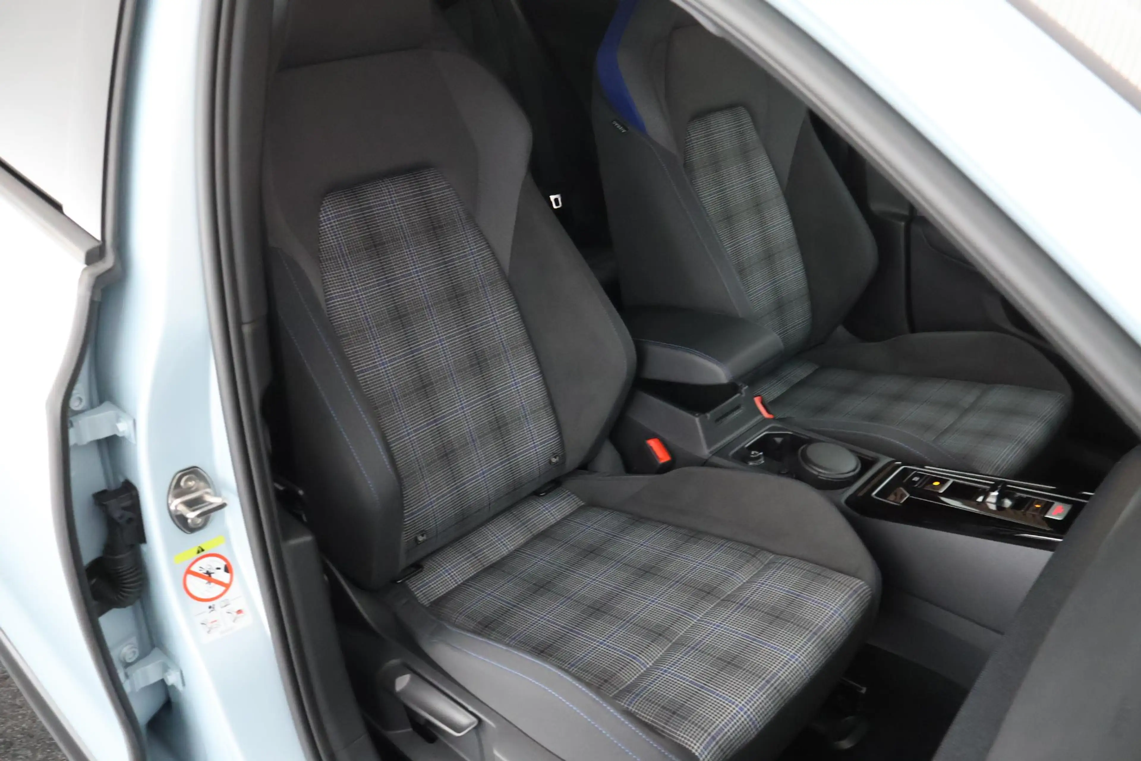 Volkswagen Golf GTE 1.5 eHybrid 272pk Black Style DCC Trekhaak Camera — photo 2