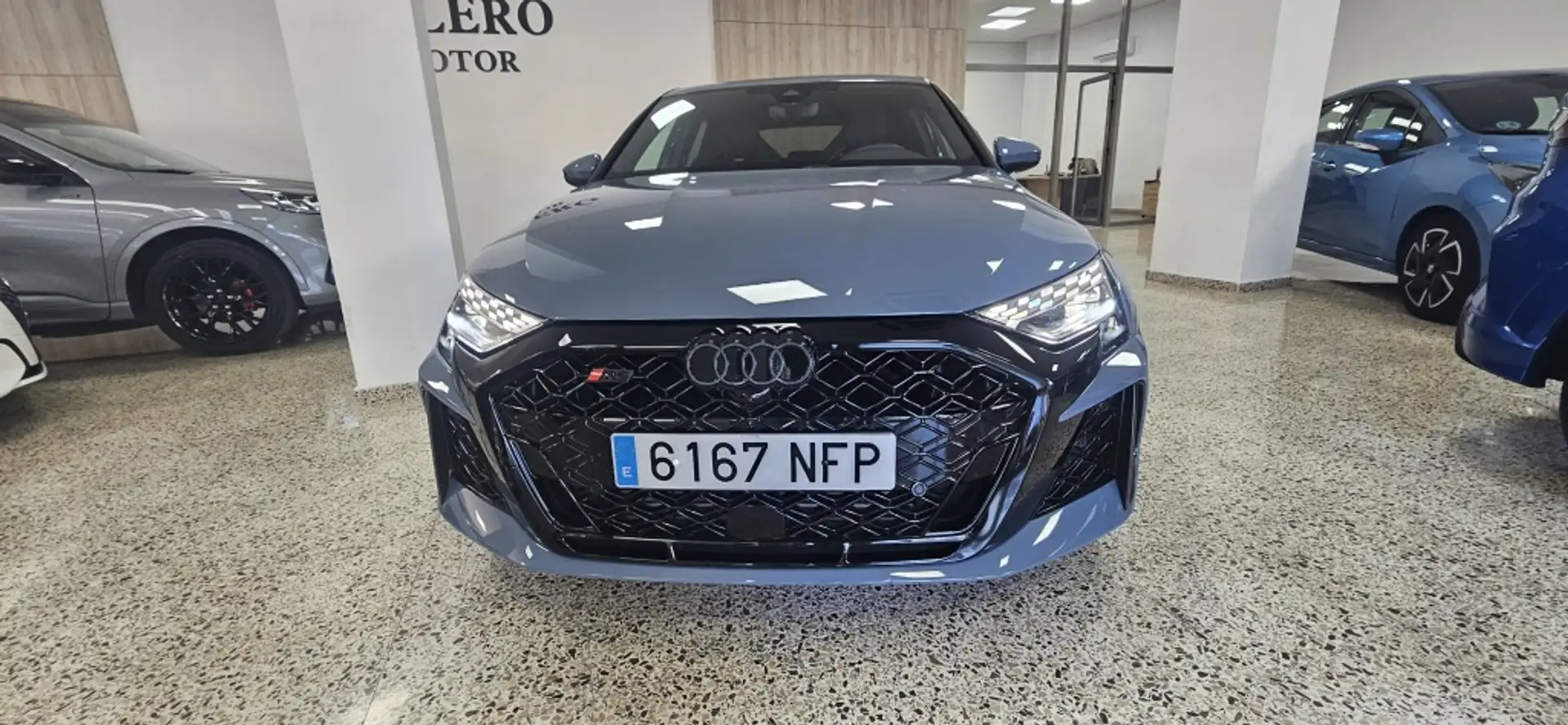 Audi RS3 Sportback quattro S tronic 294kW Gris - 2