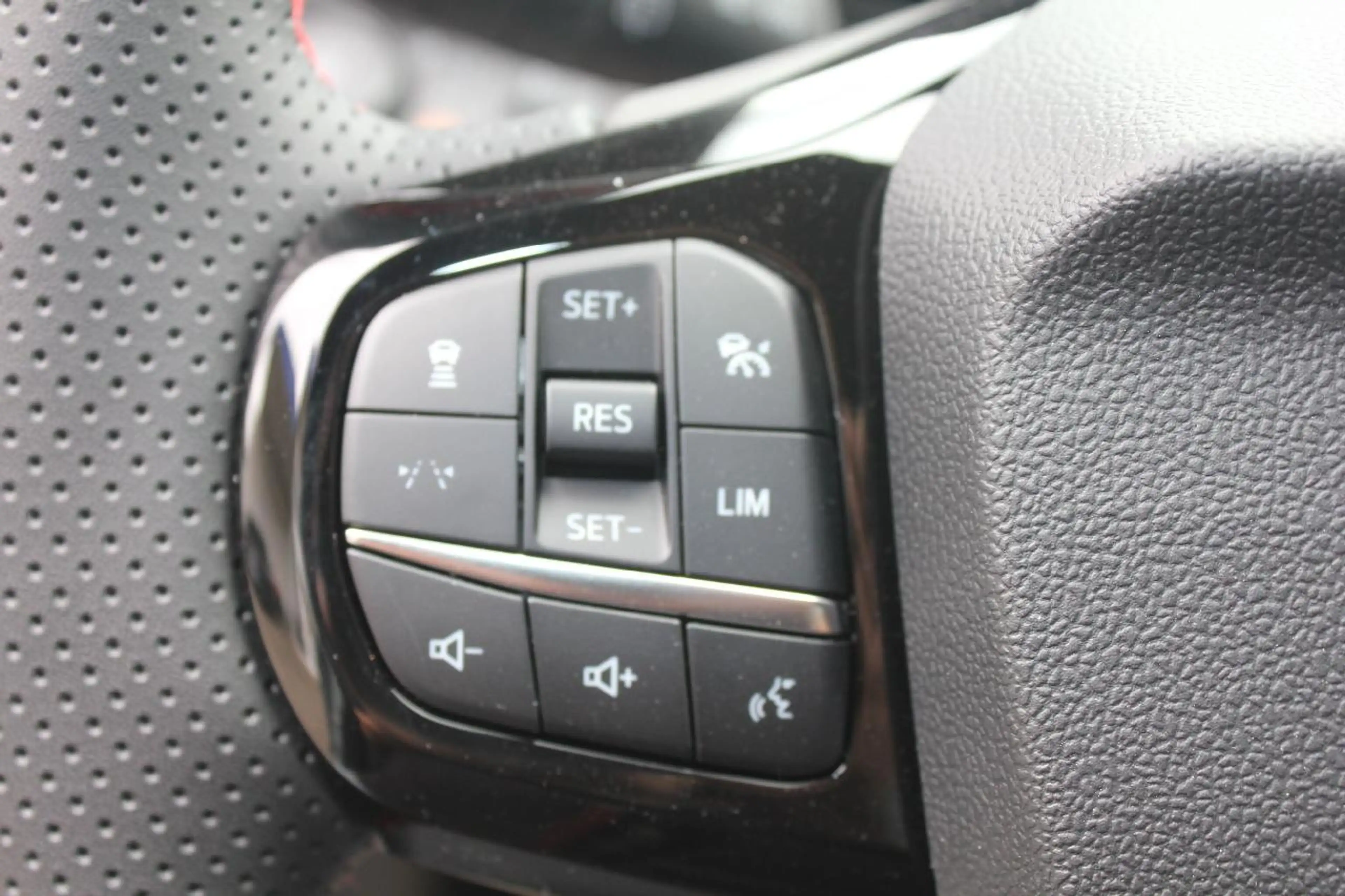 Ford Puma ST-Line — photo 14