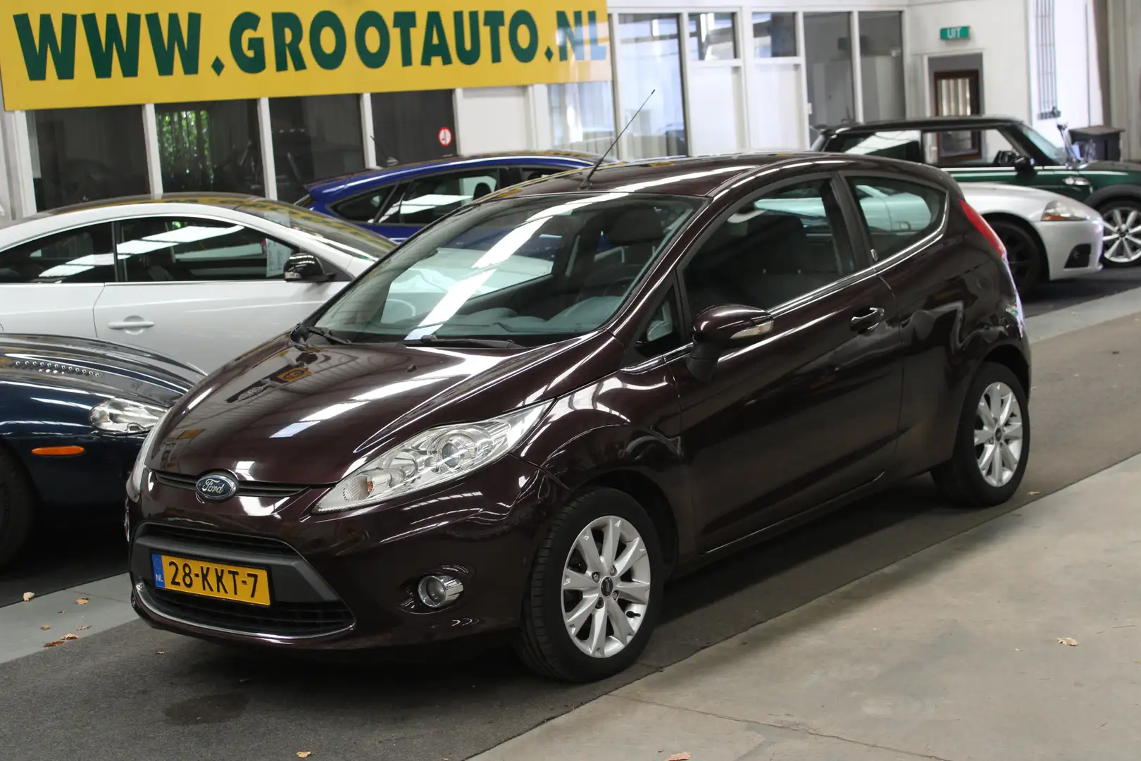 Ford Fiesta 1.4 Ghia Cruise|PDC|Airco Paars - 1