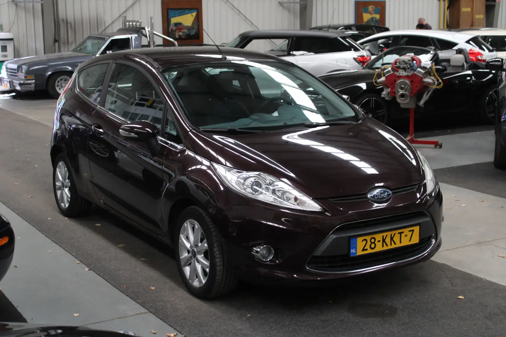 Ford Fiesta 1.4 Ghia Cruise|PDC|Airco Paars - 2