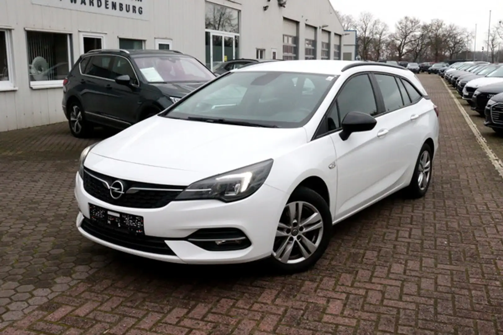 Opel Astra K Sports Tourer Edition LED NAVI SHZ PDC Weiß - 1