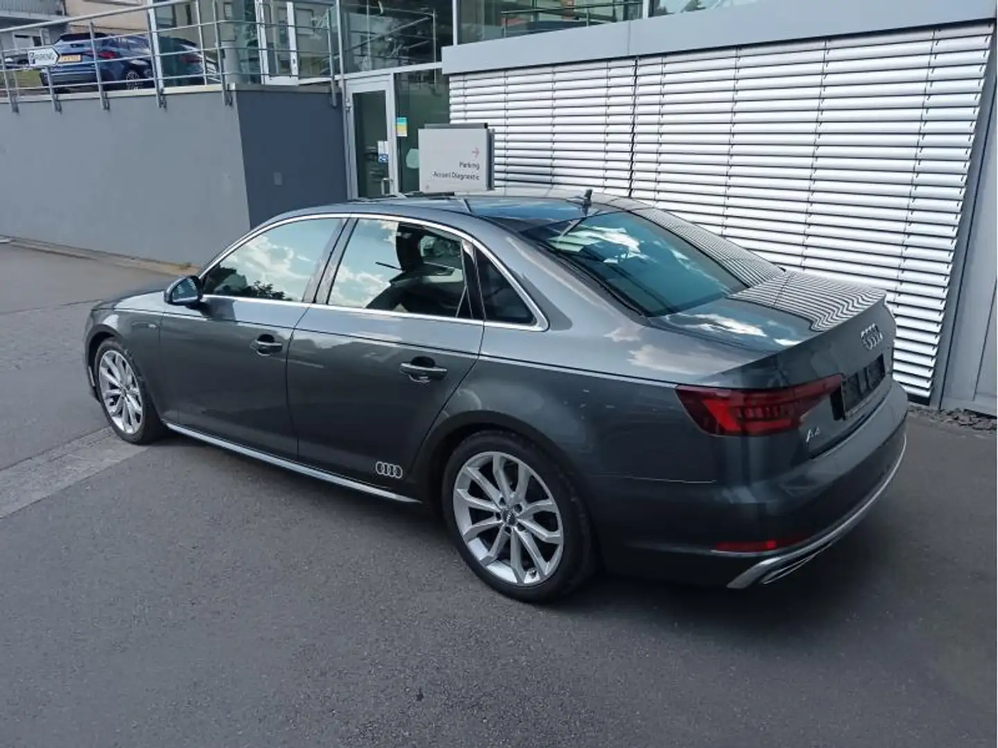 Audi A4 Limousine Sport 40 TDI quattro Gris - 2